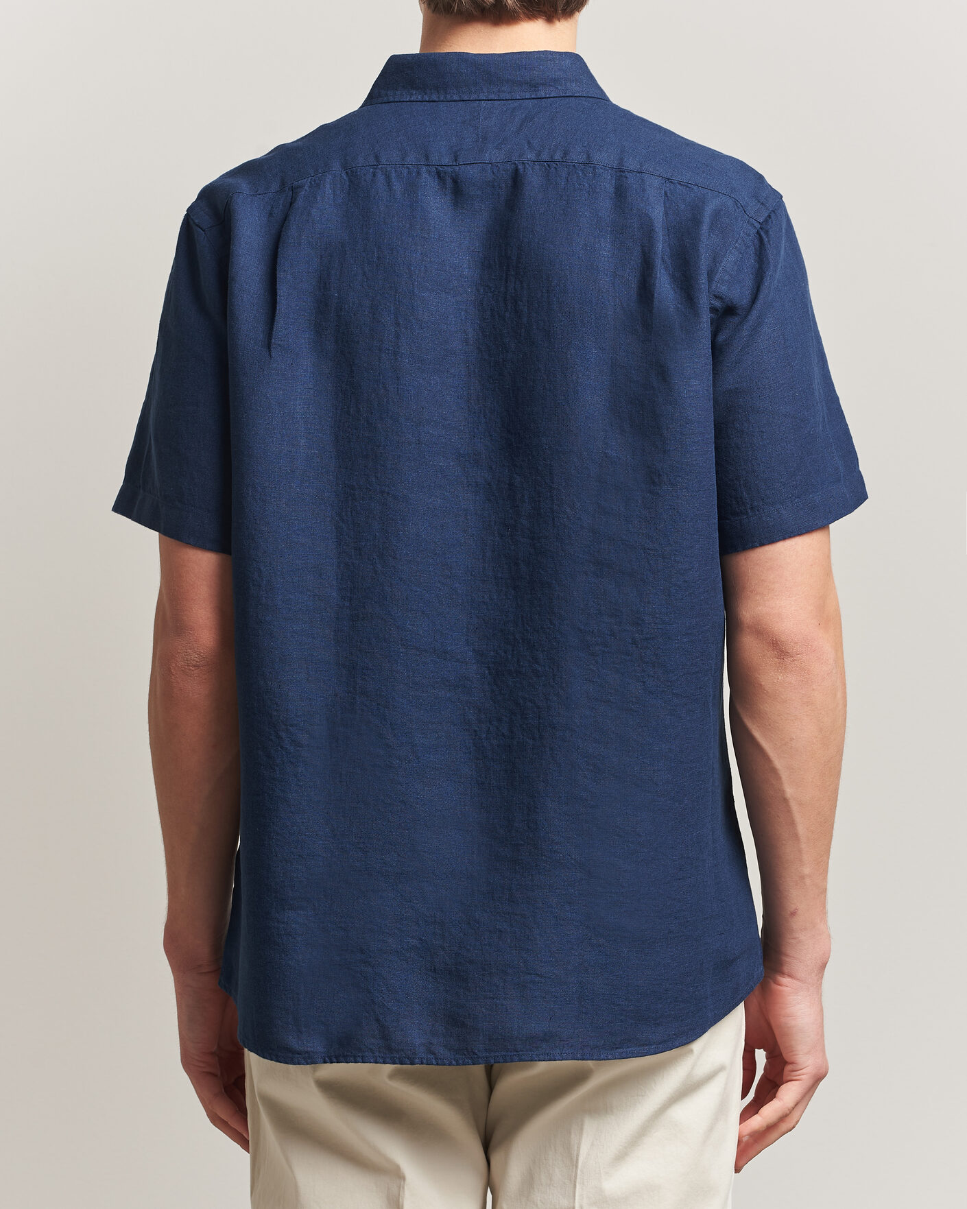 Homme | Chemises | Charles Tyrwhitt | Pure Linen Short Sleeve Slim Fit Shirt Navy