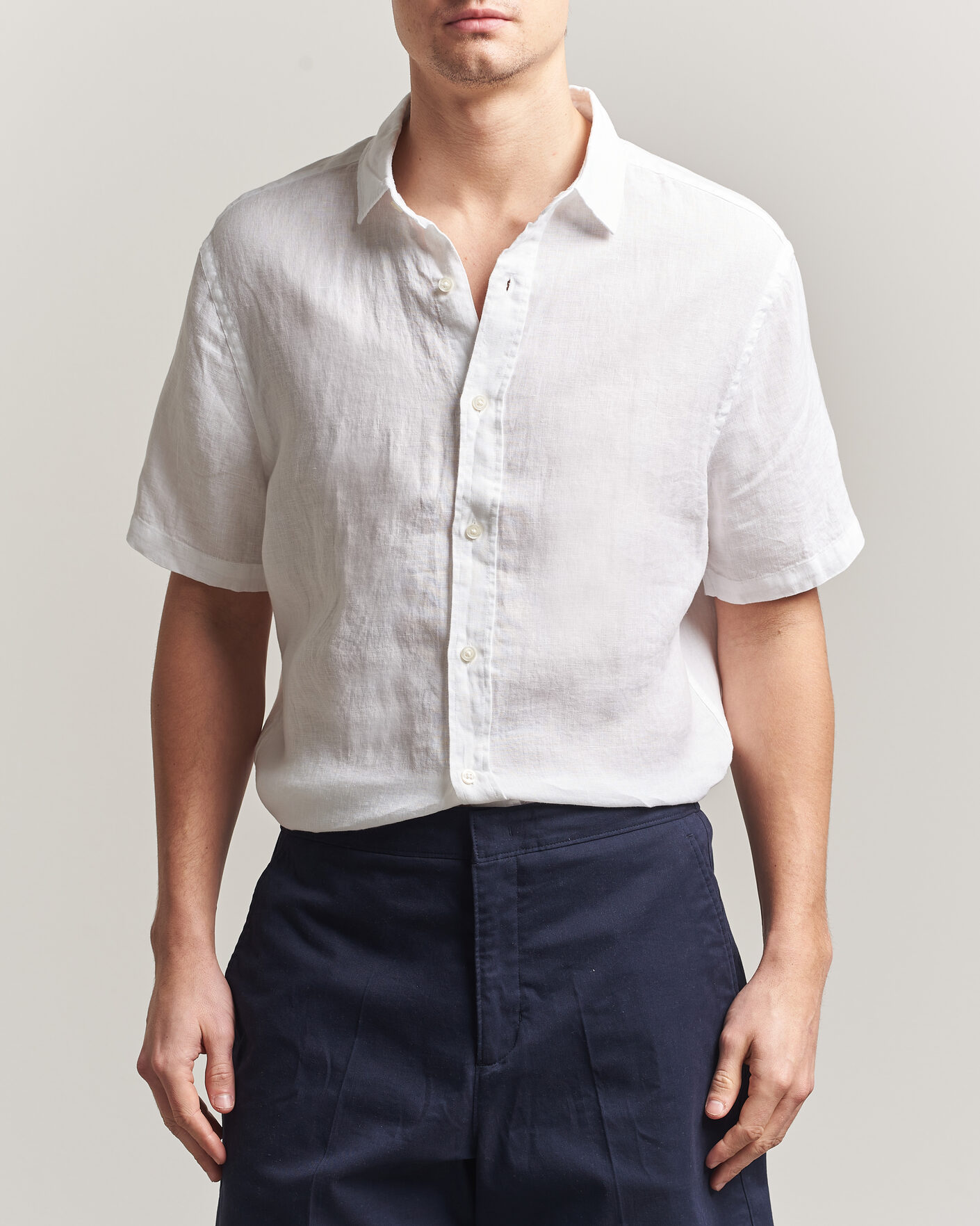 Homme | Chemises | Charles Tyrwhitt | Pure Linen Short Sleeve Slim Fit Shirt White