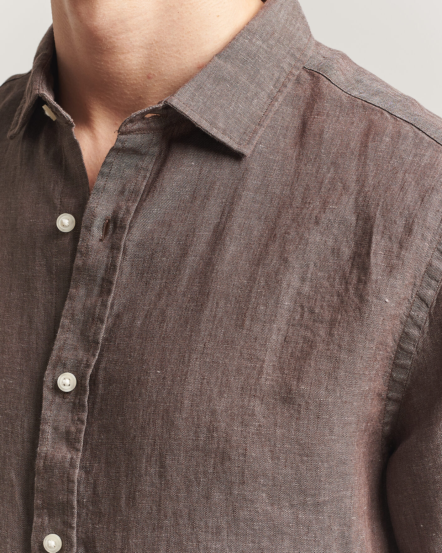 Homme | Chemises | Charles Tyrwhitt | Pure Linen Slim Fit Shirt Mocha