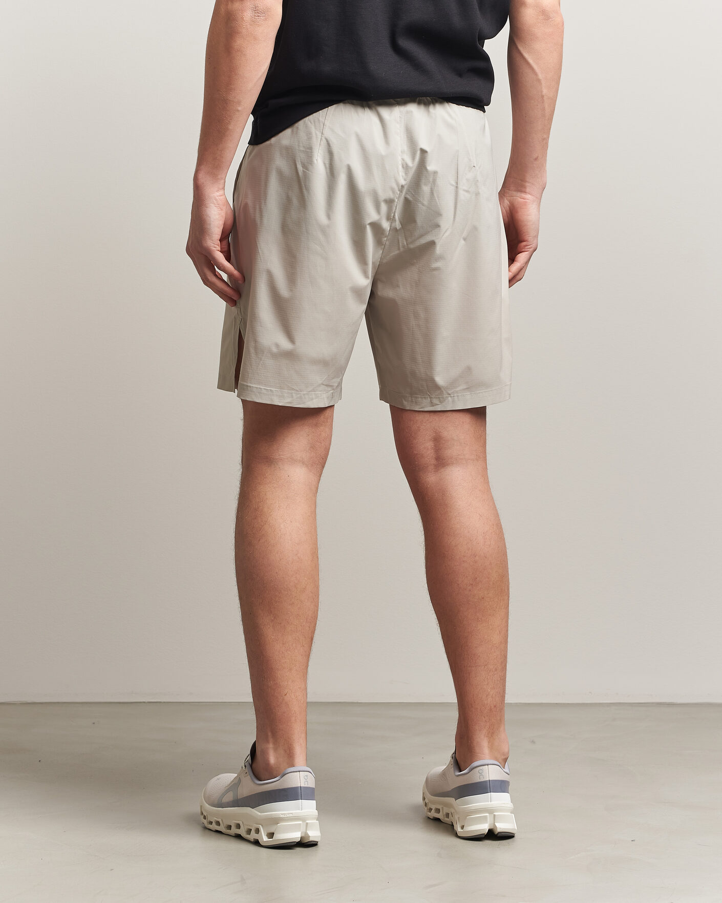 Homme | Shorts | Houdini | Pace Light Shorts Greenish Grey