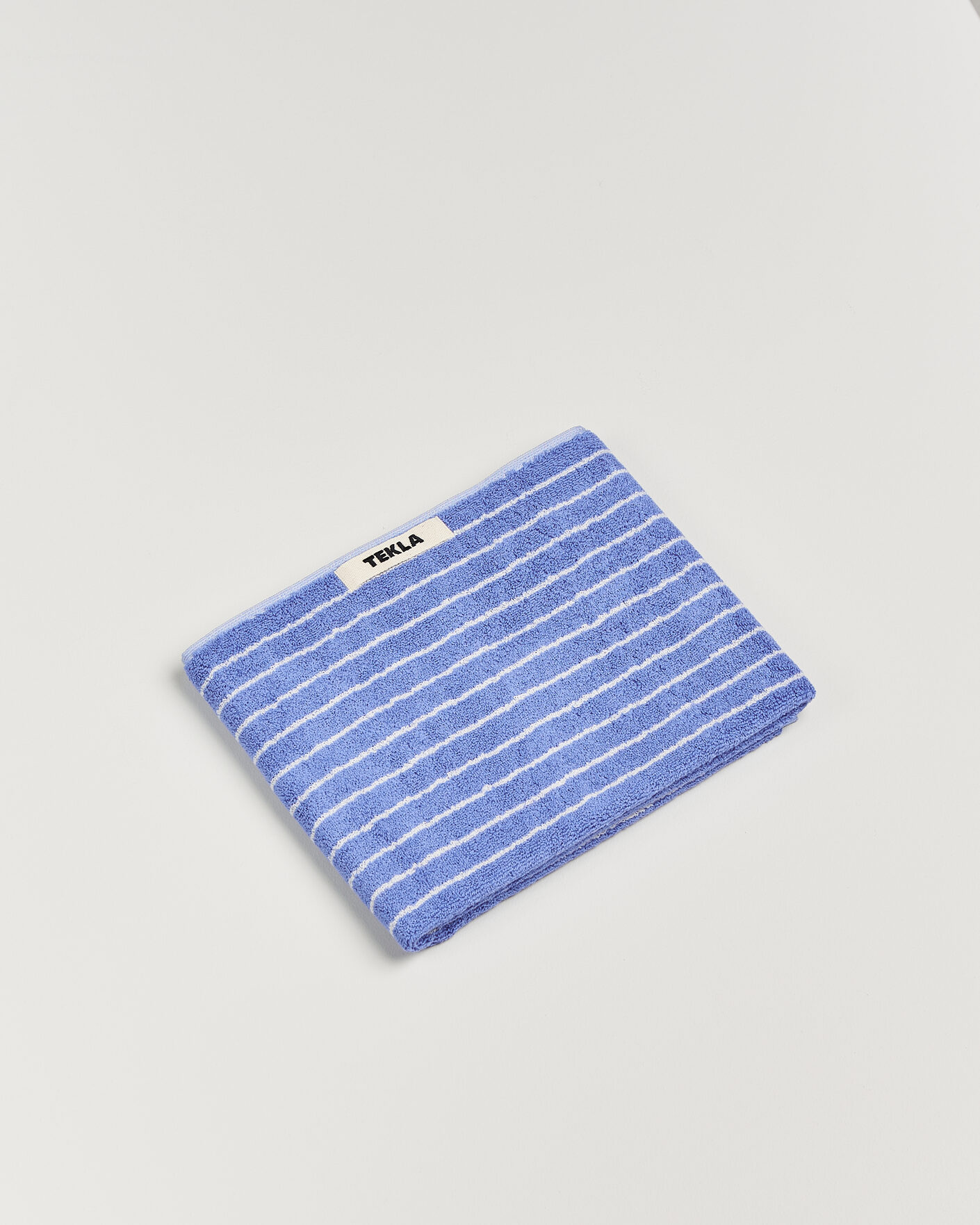 Homme | Tissus | Tekla | Organic Terry Hand Towel Clear Blue Stripes