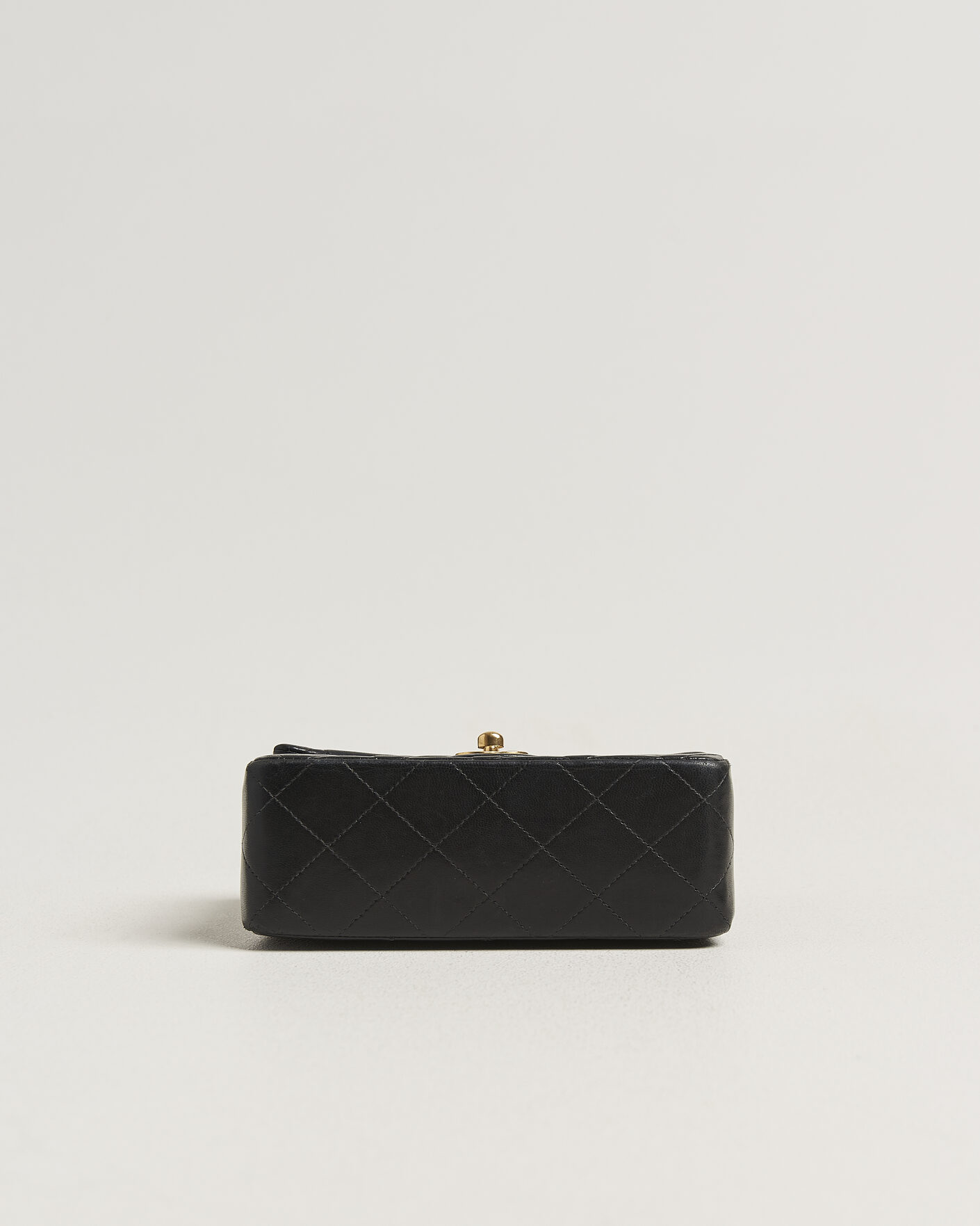 Homme | Pre-Owned & Vintage Bags | Chanel Pre-Owned | Classic Mini Single Flap Square Bag Black