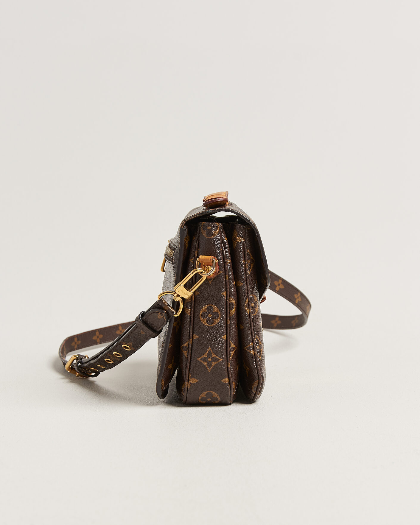 Homme | Pre-Owned & Vintage Bags | Louis Vuitton Pre-Owned | Pochette Métis Monogram