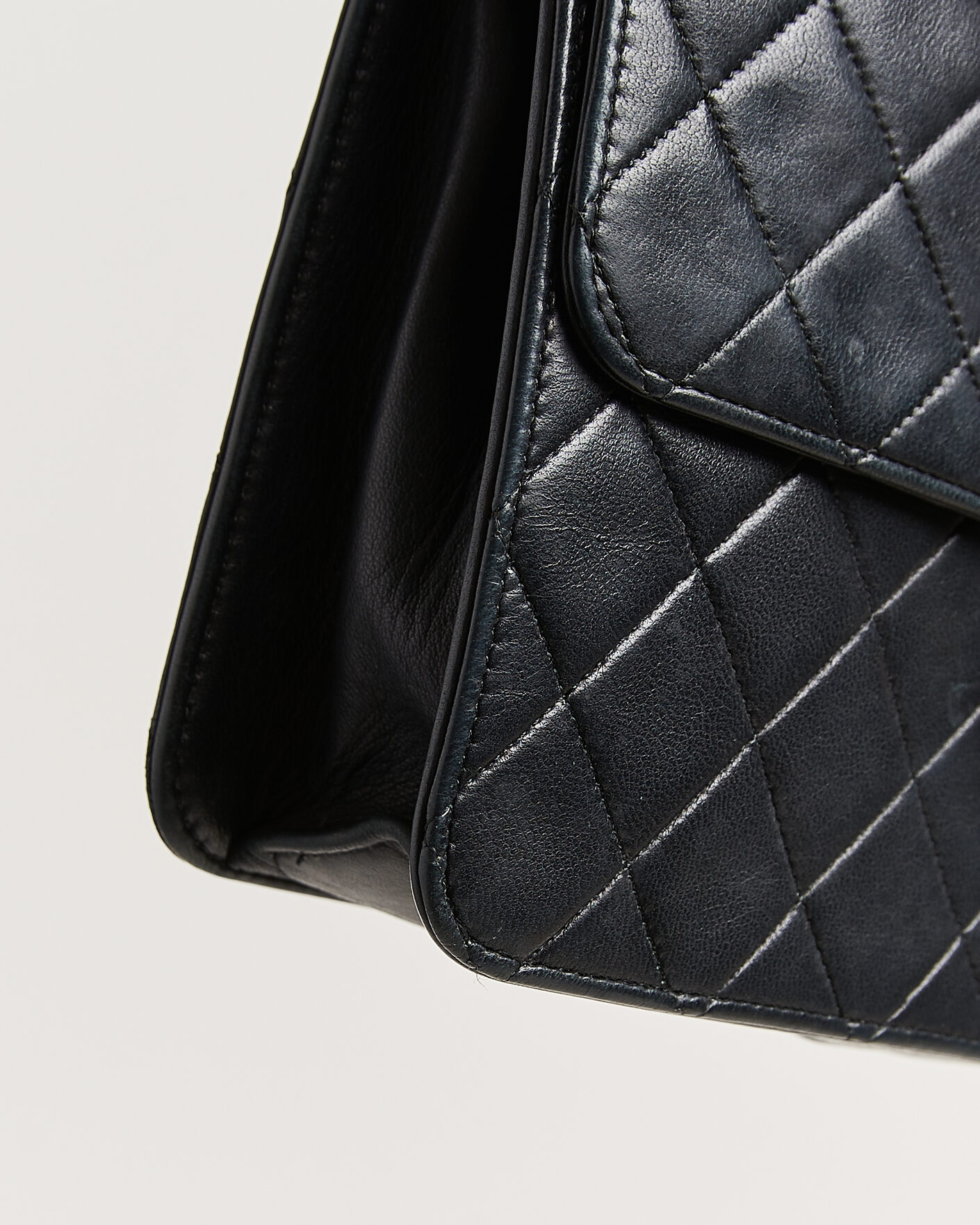 Homme | Pre-Owned & Vintage Bags | Chanel Pre-Owned | Single Flap Bag Black