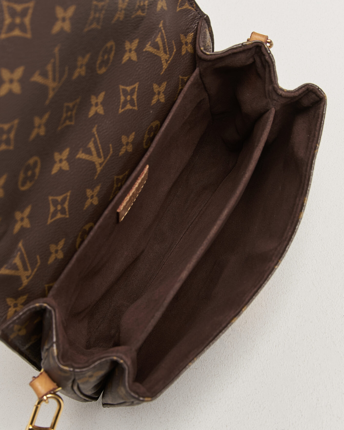 Homme | Pre-Owned & Vintage Bags | Louis Vuitton Pre-Owned | Pochette Métis Monogram