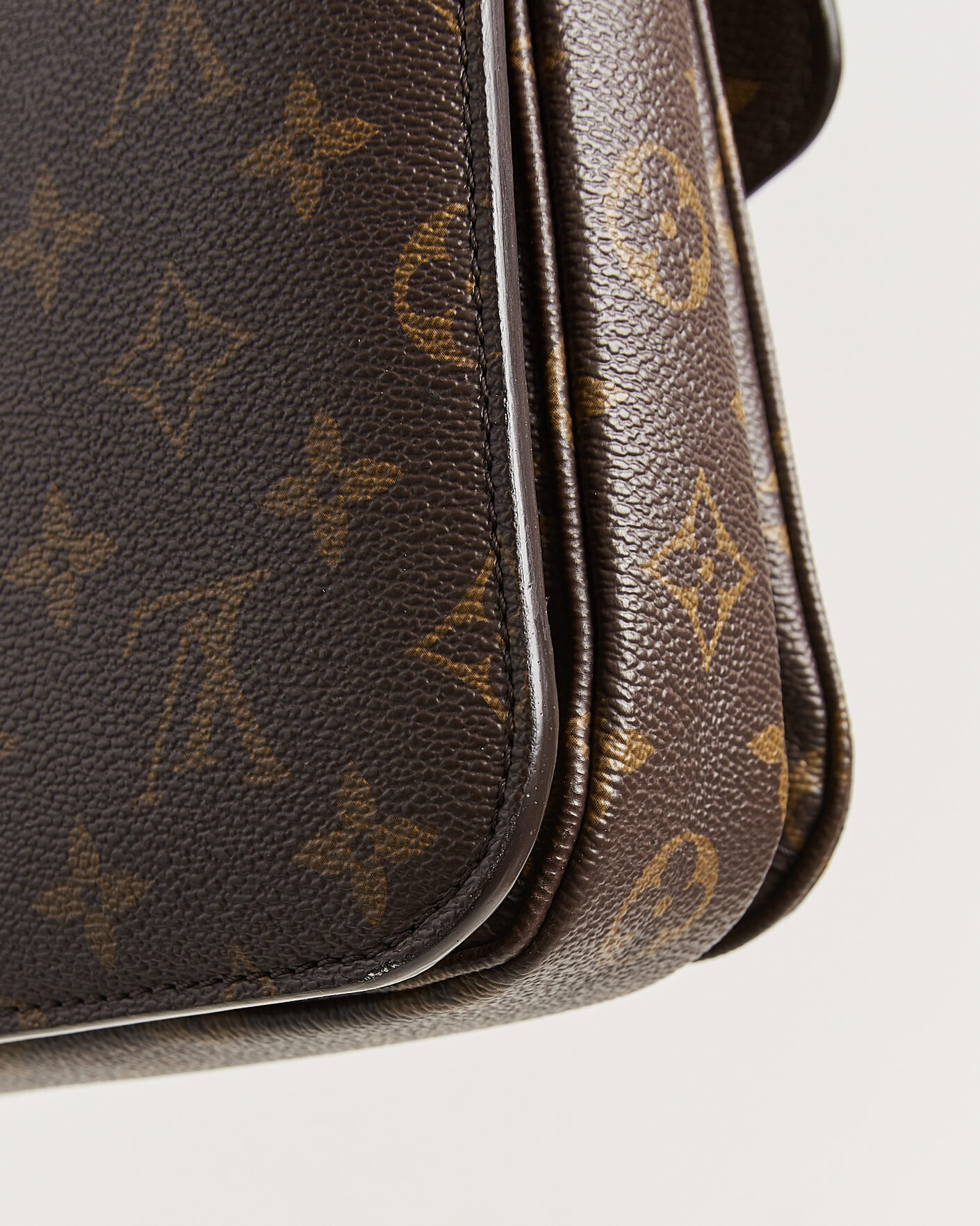 Homme | Pre-Owned & Vintage Bags | Louis Vuitton Pre-Owned | Pochette Métis Monogram