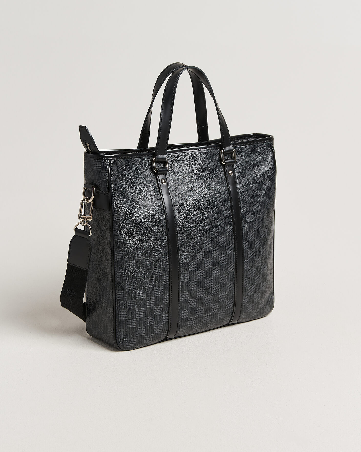 Homme | Pre-Owned & Vintage Bags | Louis Vuitton Pre-Owned | Tadao Tote bag PM Damier Graphite