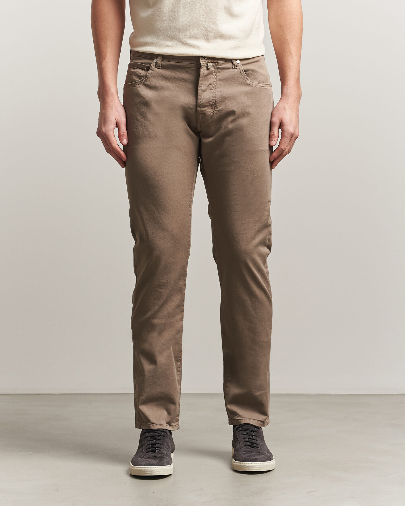 Homme | Pantalons | Jacob Cohën | Bard Garment Dyed Gabardine Trousers Khaki Beige