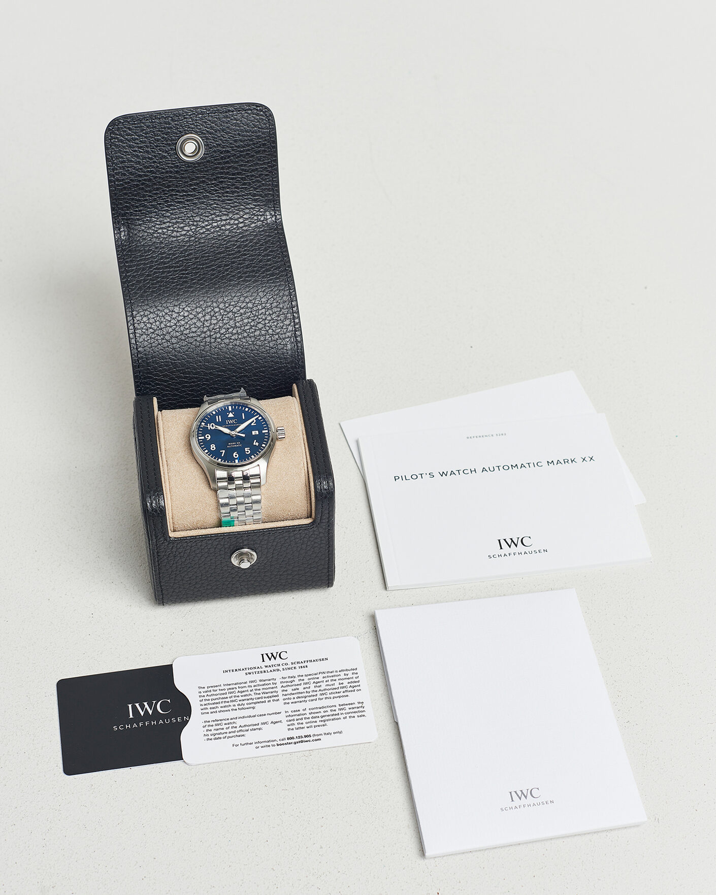 Homme | Pre-Owned & Vintage Watches | IWC Pre-Owned | Pilot's Watch Mark XX  