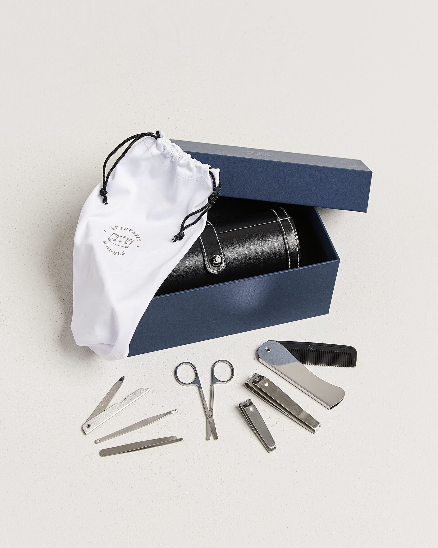 Homme | Pour La Maison | Authentic Models | Grooming Kit