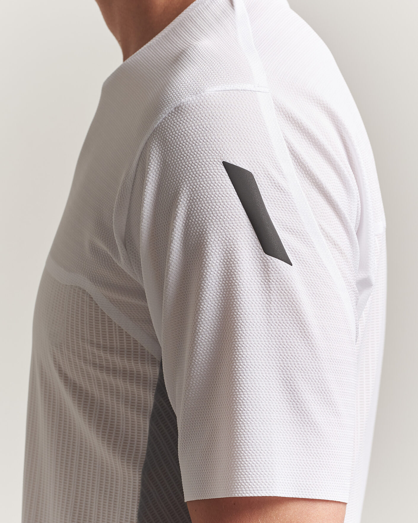 Homme | T-shirts | SOAR Running | Hot Weather Tee White/Silver