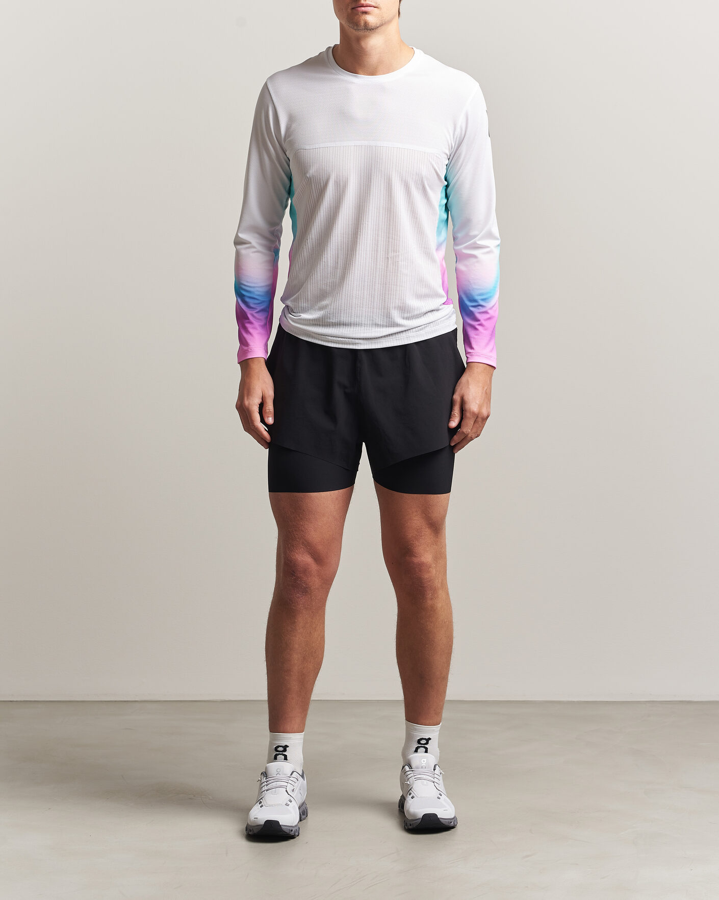 Homme | T-shirts | SOAR Running | Hot Weather Long Sleeve Tee White/Blue