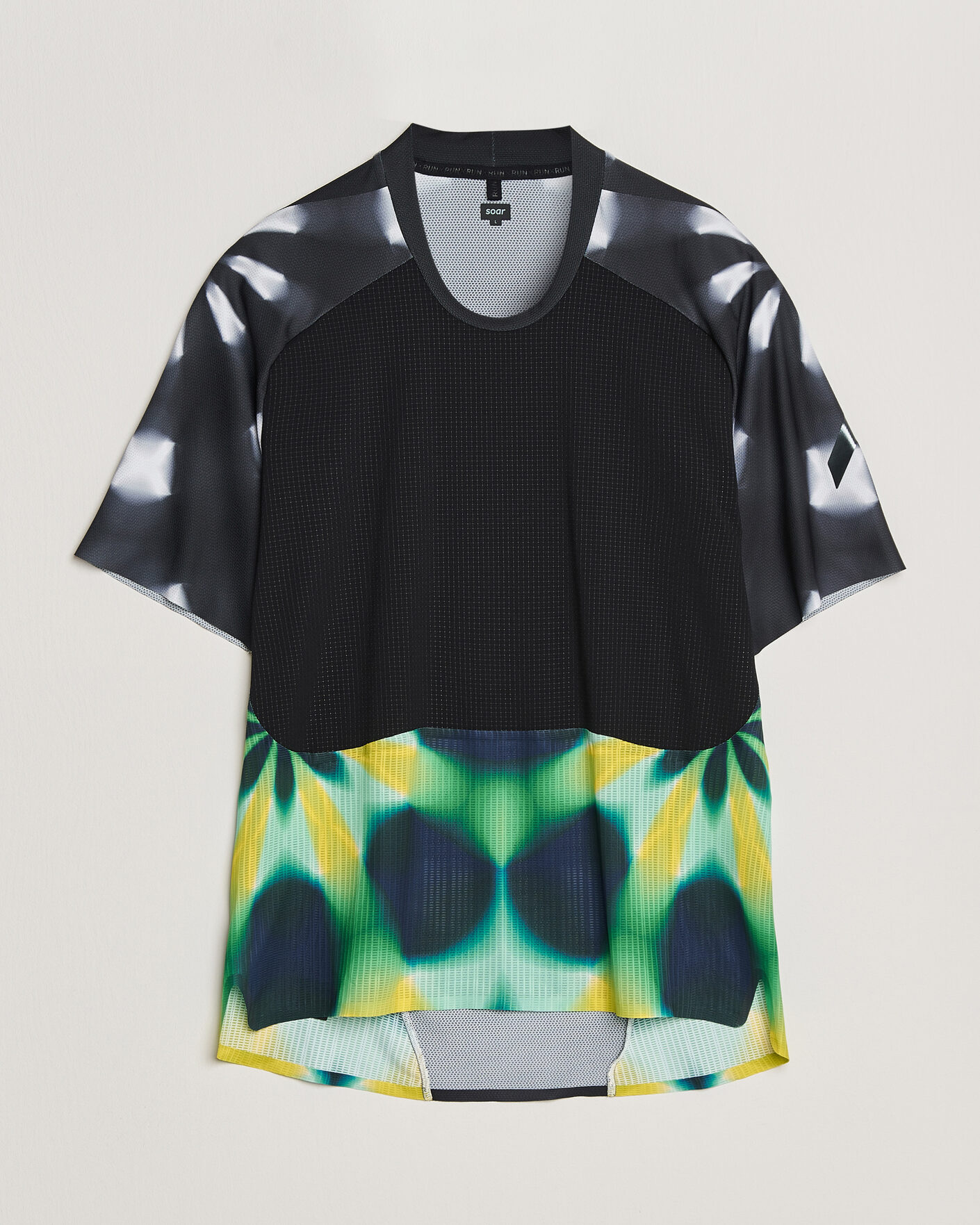 Homme | T-shirts | SOAR Running | Trail Race Top Black/Fade Grey