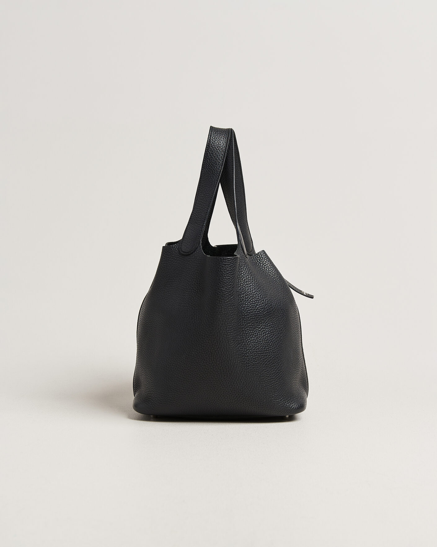 Homme | Pre-Owned & Vintage Bags | Hermès Pre-Owned | Picotin Lock 22 Taurillon Clemence Leather Black