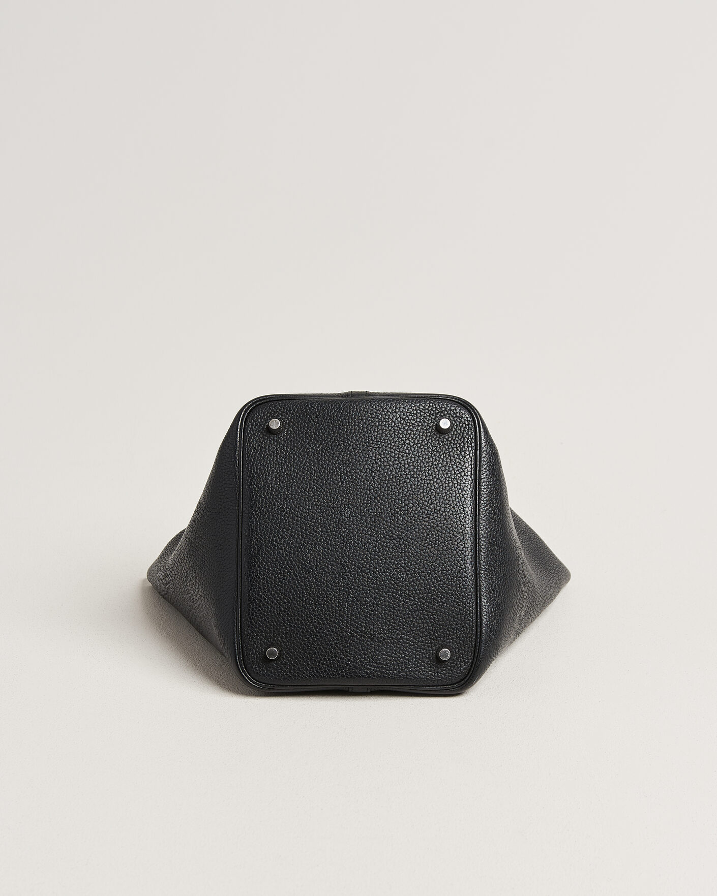 Homme | Pre-Owned & Vintage Bags | Hermès Pre-Owned | Picotin Lock 22 Taurillon Clemence Leather Black