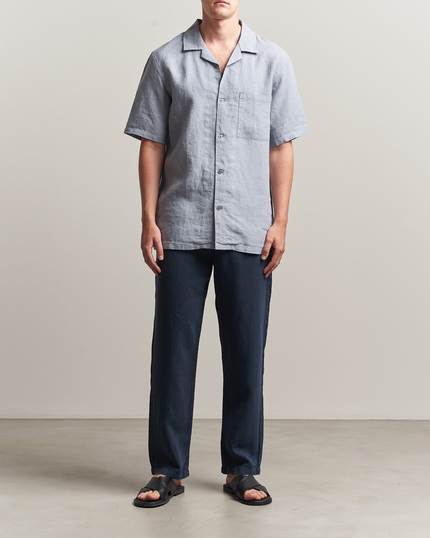 Homme | Pantalons | A Day's March | Redwood Linen Trousers Navy