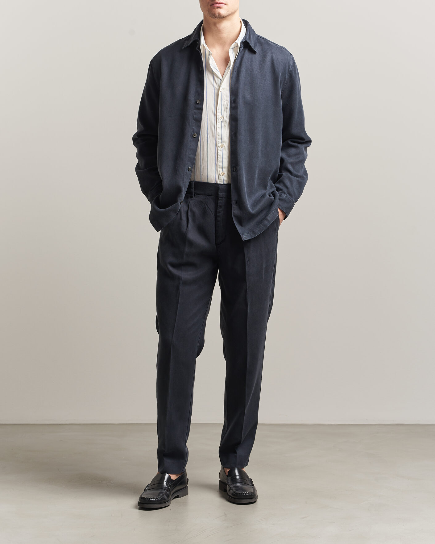 Homme | Pantalons | A Day's March | Smart Lyocell Trousers Navy
