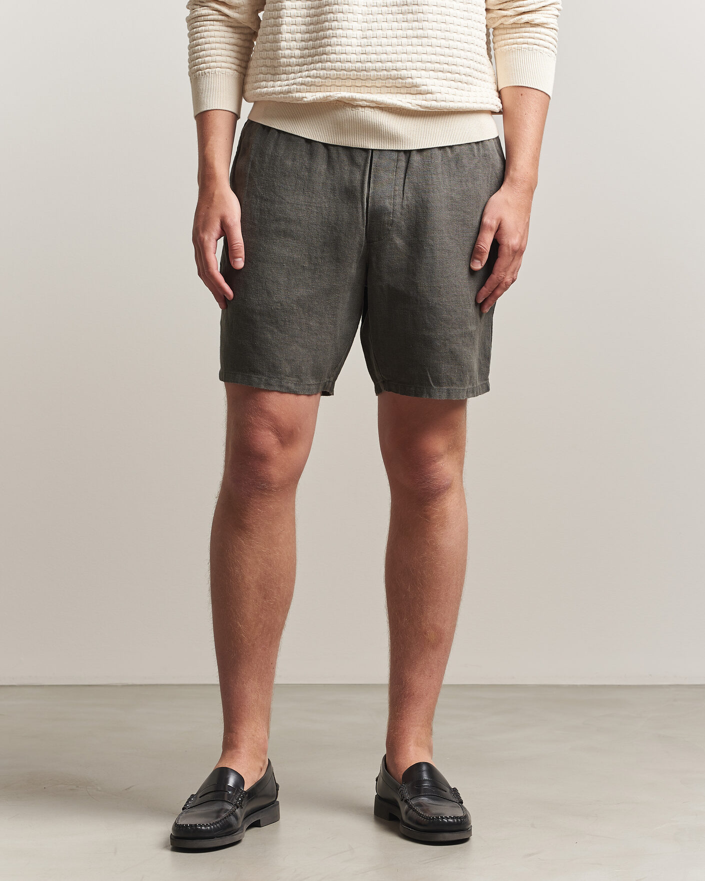 Homme | Shorts | A Day's March | Ipu Linen Drawstring Shorts Olive