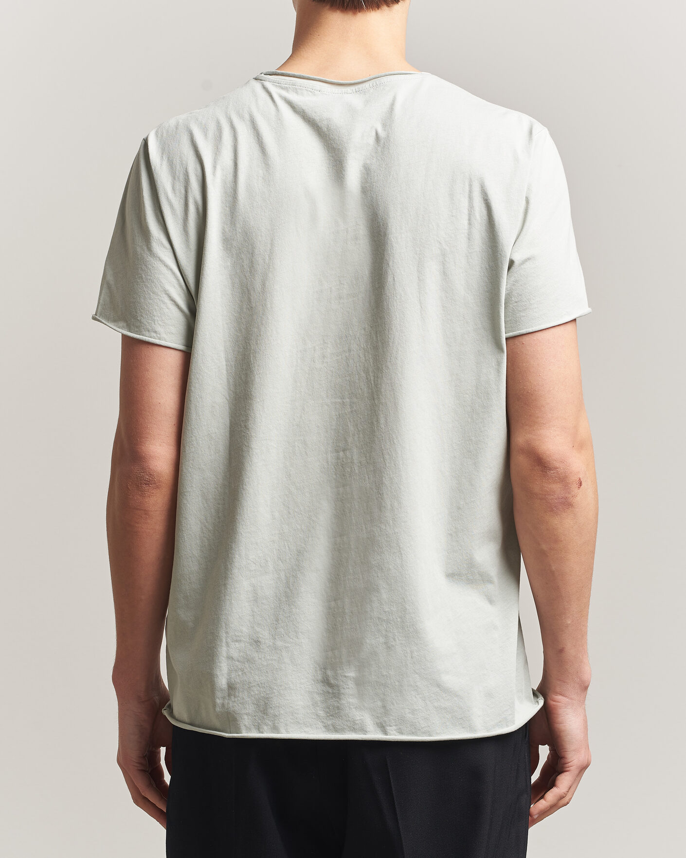 Homme | T-shirts | Filippa K | Roll Neck Crew Neck T-Shirt Silver Grey
