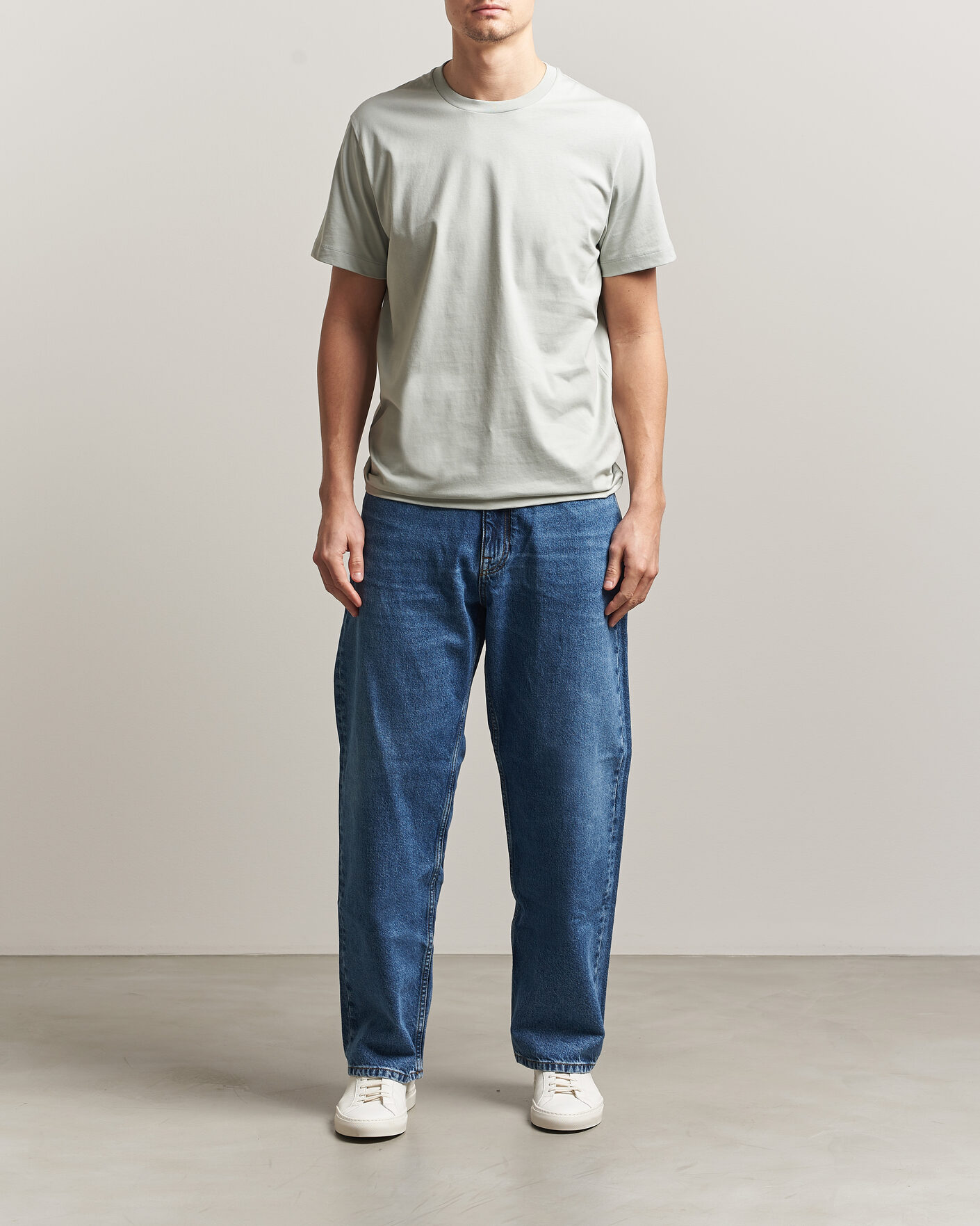 Homme | T-shirts | Filippa K | Filip Crew Neck T-Shirt Silver Grey