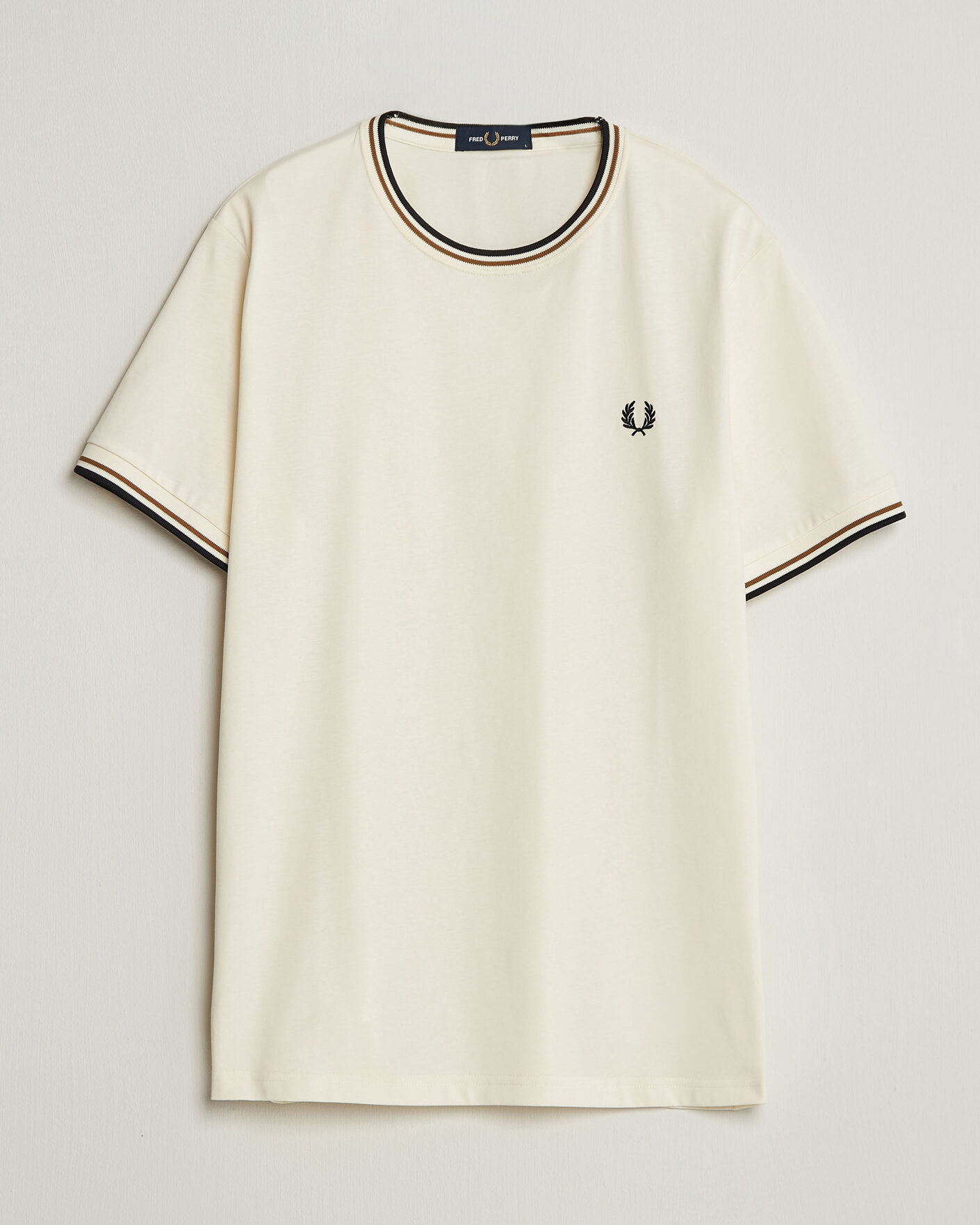 Homme | T-shirts | Fred Perry | Twin Tipped T-Shirt Ecru