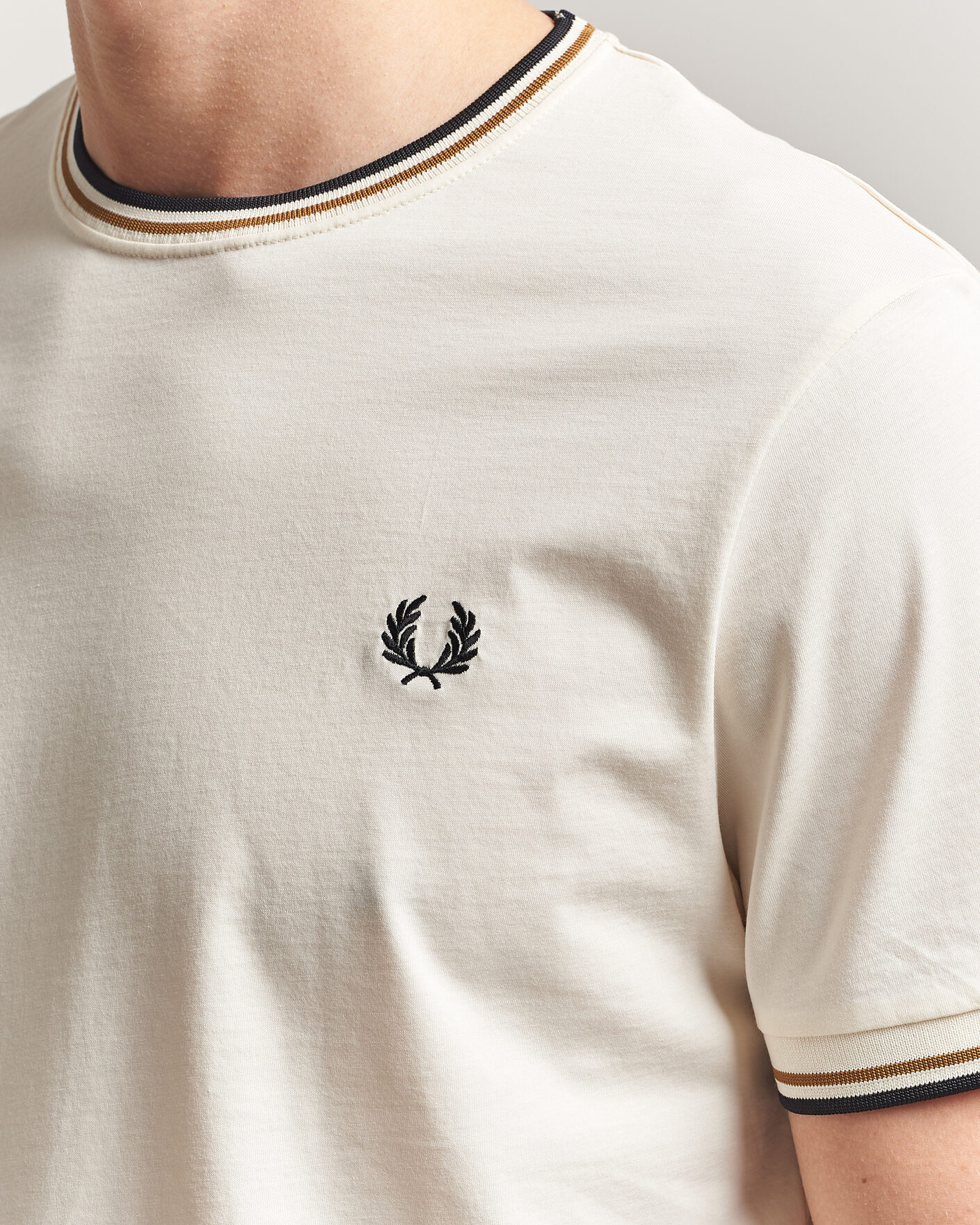 Homme | T-shirts | Fred Perry | Twin Tipped T-Shirt Ecru