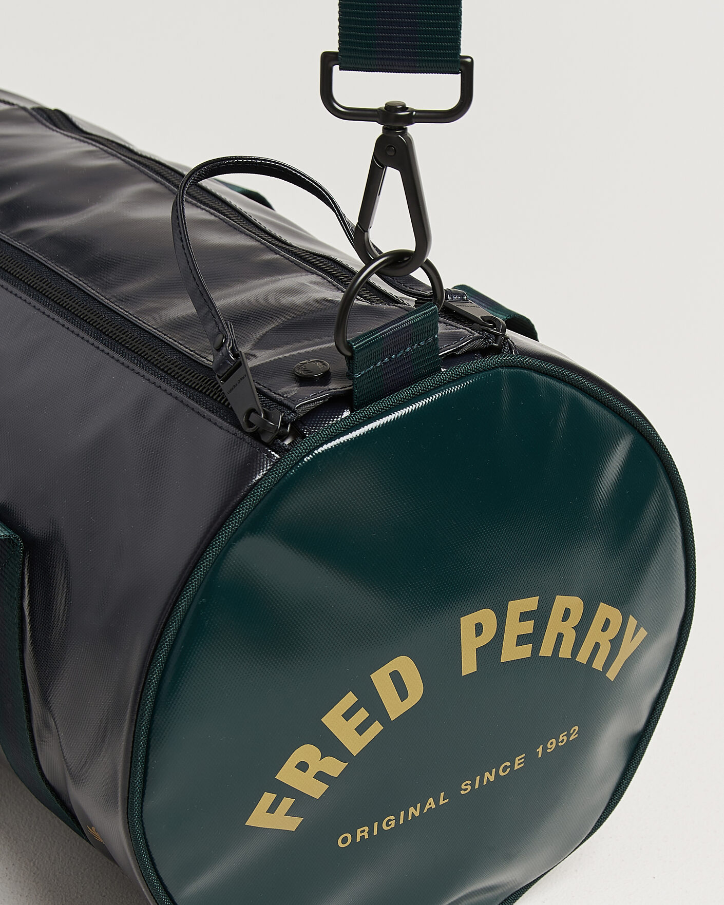 Homme | Sacs | Fred Perry | Classic Barrel Bag Navy/Grassroots Green