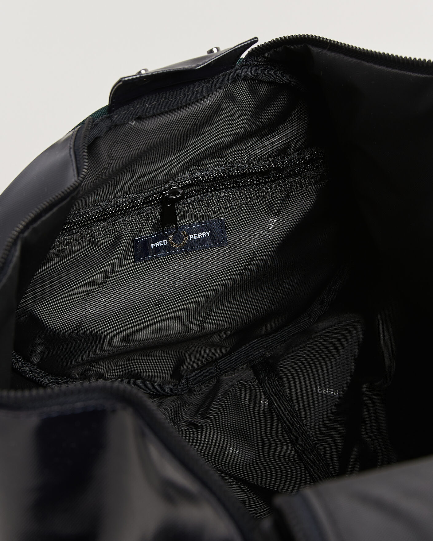 Homme | Sacs | Fred Perry | Classic Barrel Bag Navy/Grassroots Green