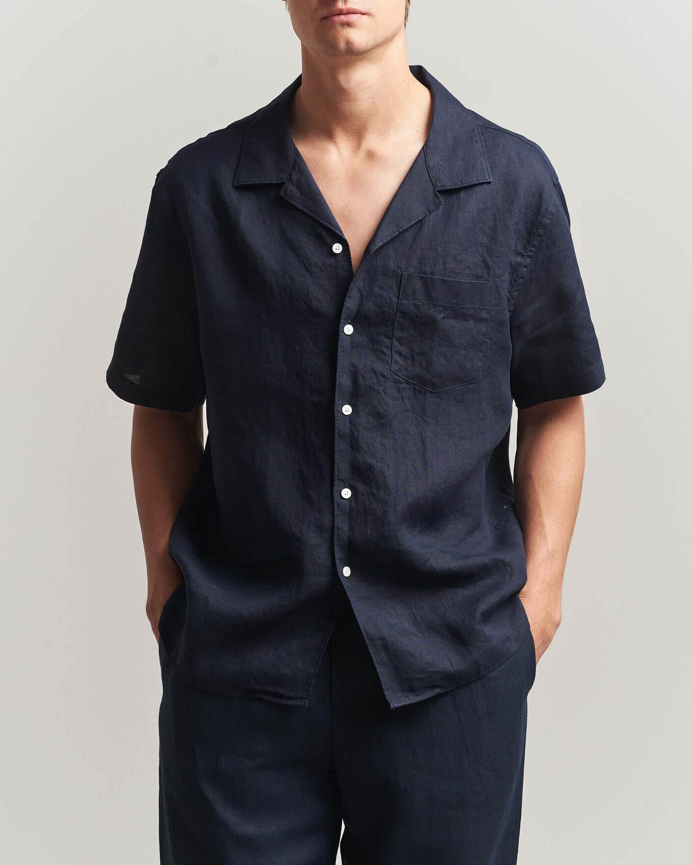 Homme | Chemises | J.Lindeberg | Elio Linen Short Sleeve Shirt Navy