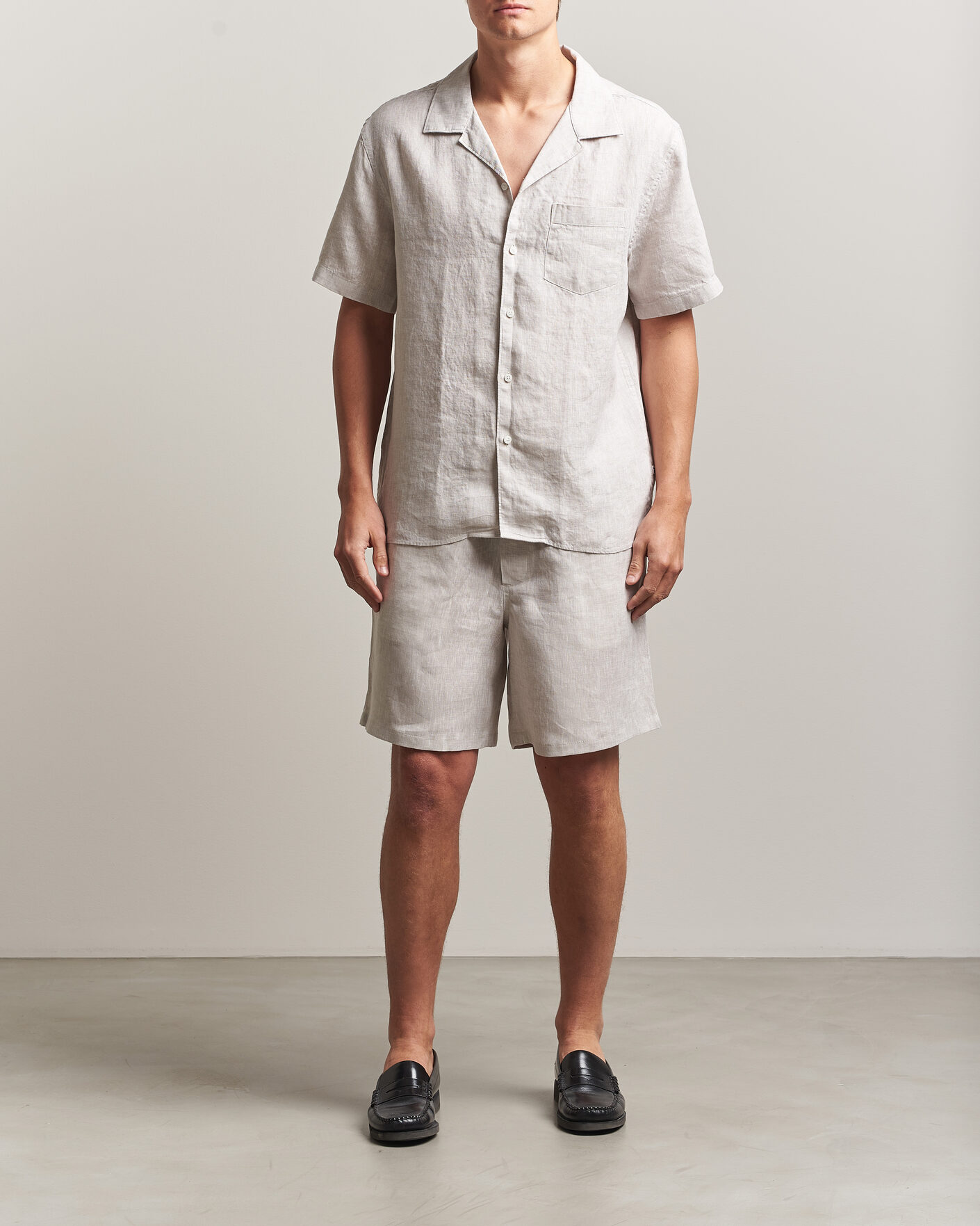 Homme | Chemises | J.Lindeberg | Elio Linen Short Sleeve Shirt Moonbeam