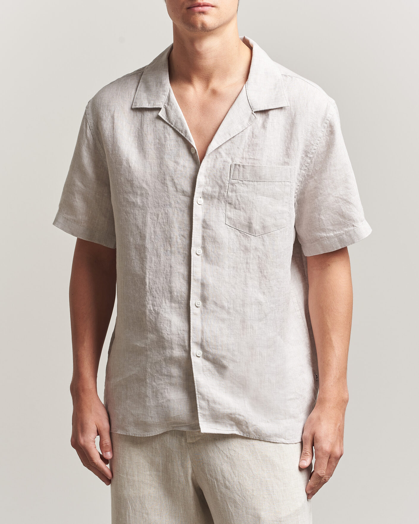 Homme | Chemises | J.Lindeberg | Elio Linen Short Sleeve Shirt Moonbeam