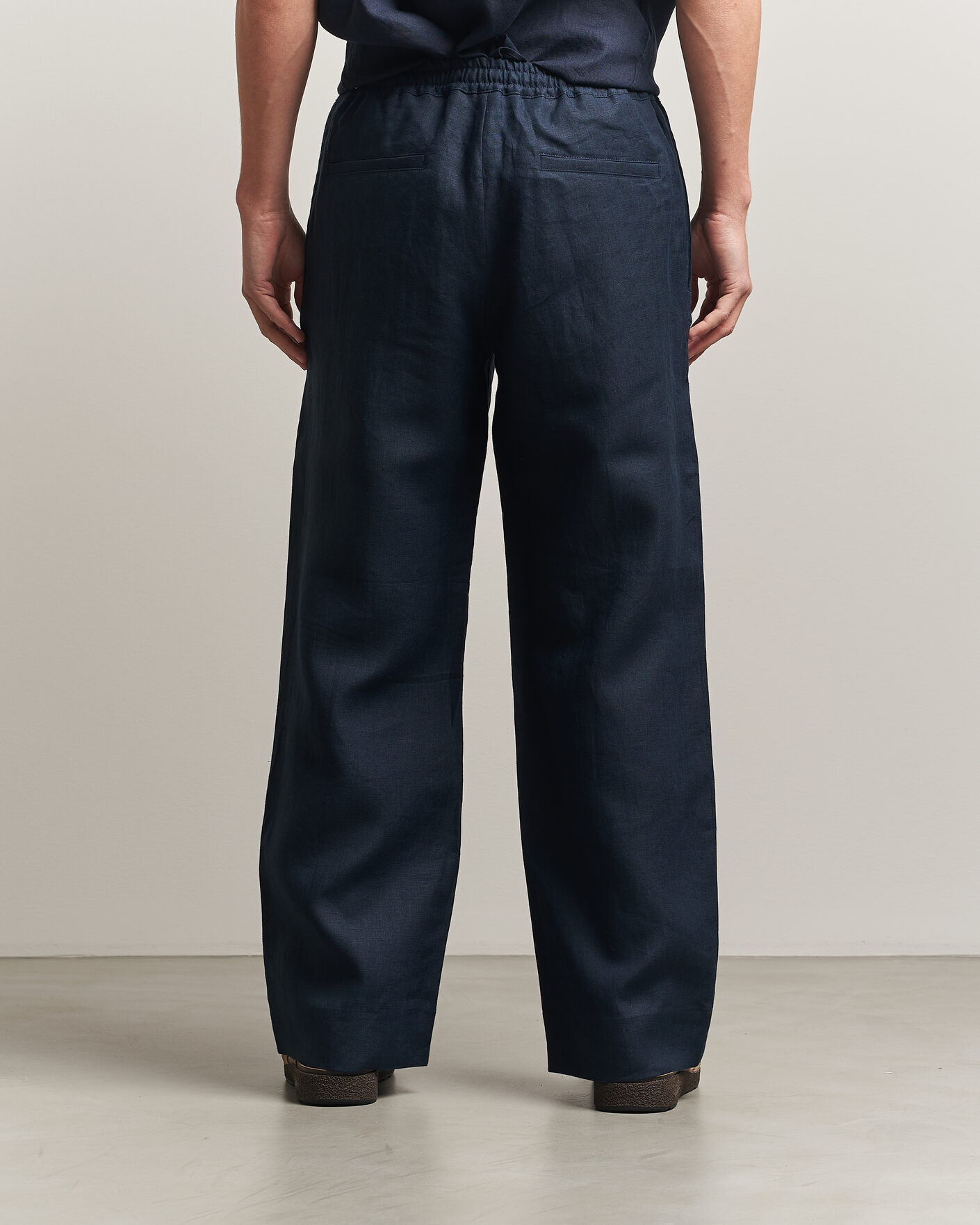Homme | Pantalons | J.Lindeberg | Noah Drape Linen Pants Navy