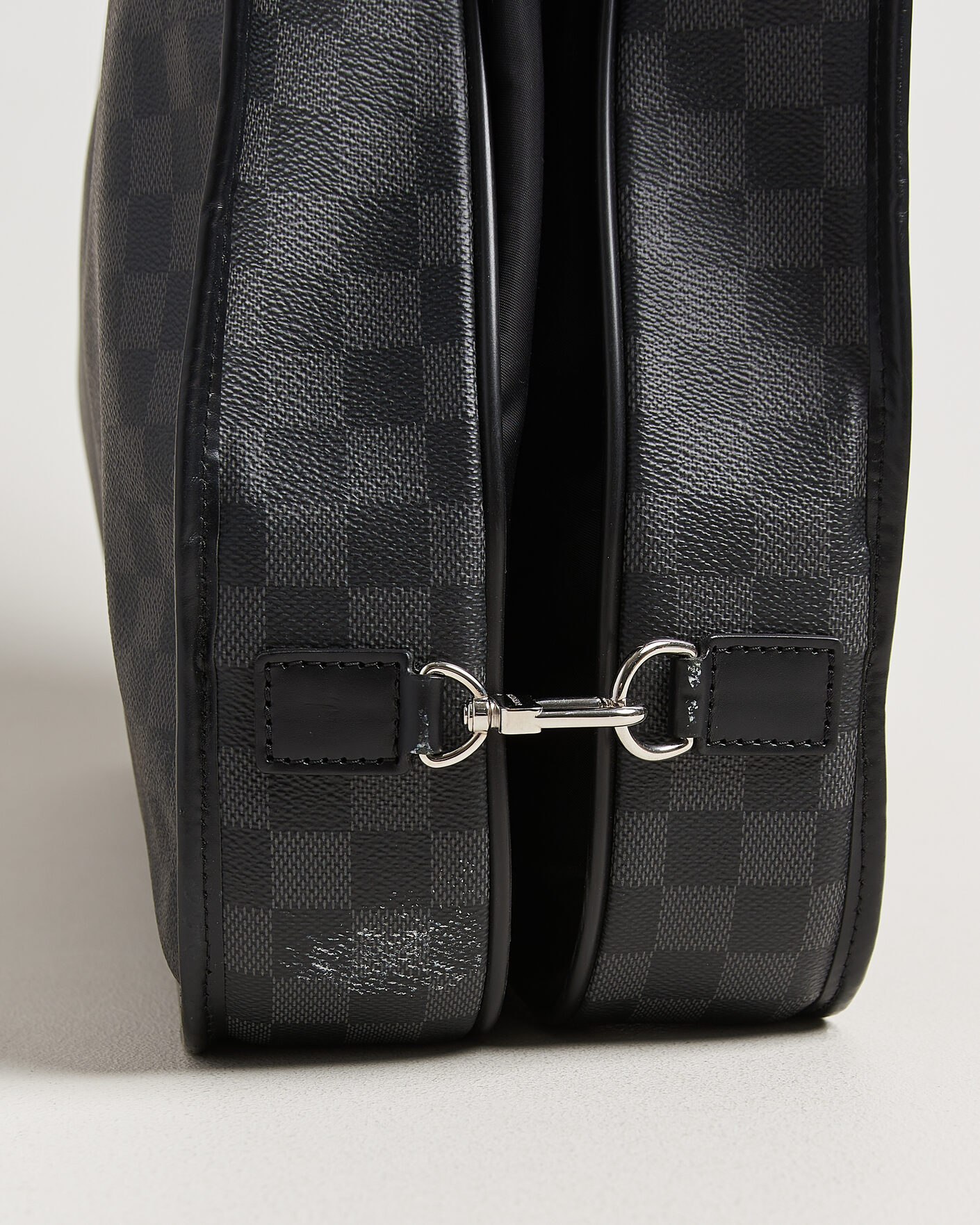 Homme | Pre-Owned & Vintage Bags | Louis Vuitton Pre-Owned | Garment Case Damier Graphite