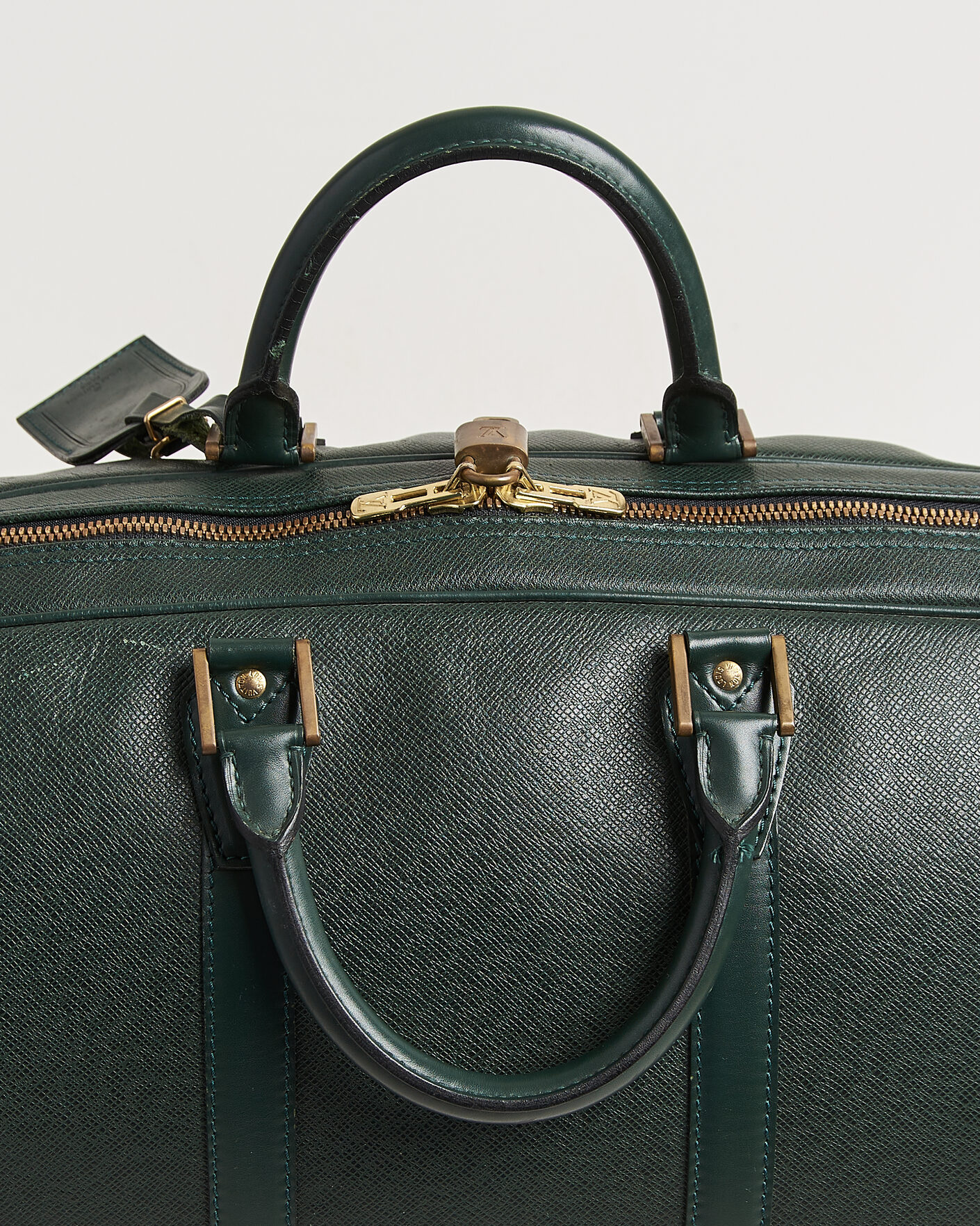 Homme | Pre-Owned & Vintage Bags | Louis Vuitton Pre-Owned | Taiga Kendall Weekend Bag GM Green