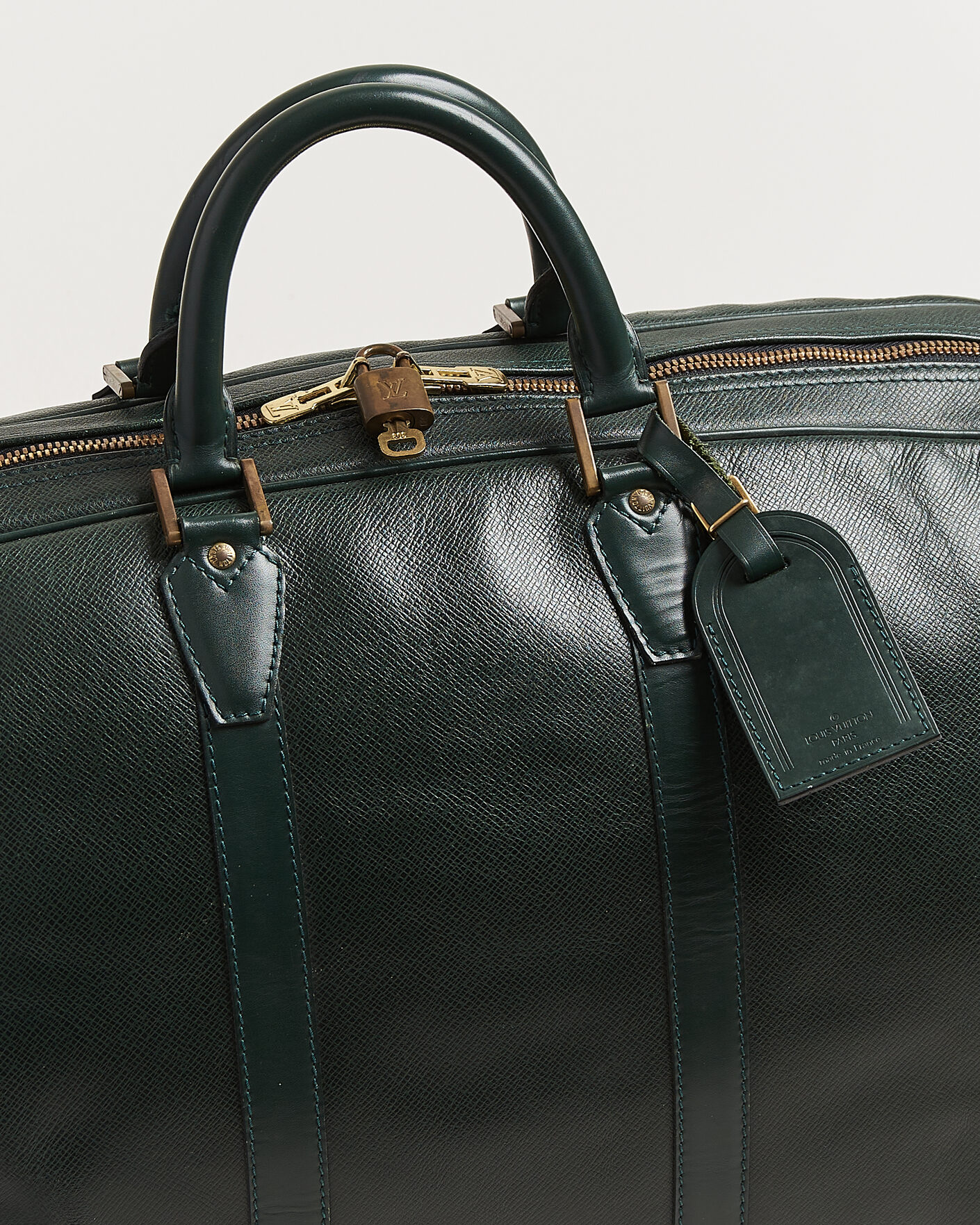 Homme | Pre-Owned & Vintage Bags | Louis Vuitton Pre-Owned | Taiga Kendall Weekend Bag GM Green
