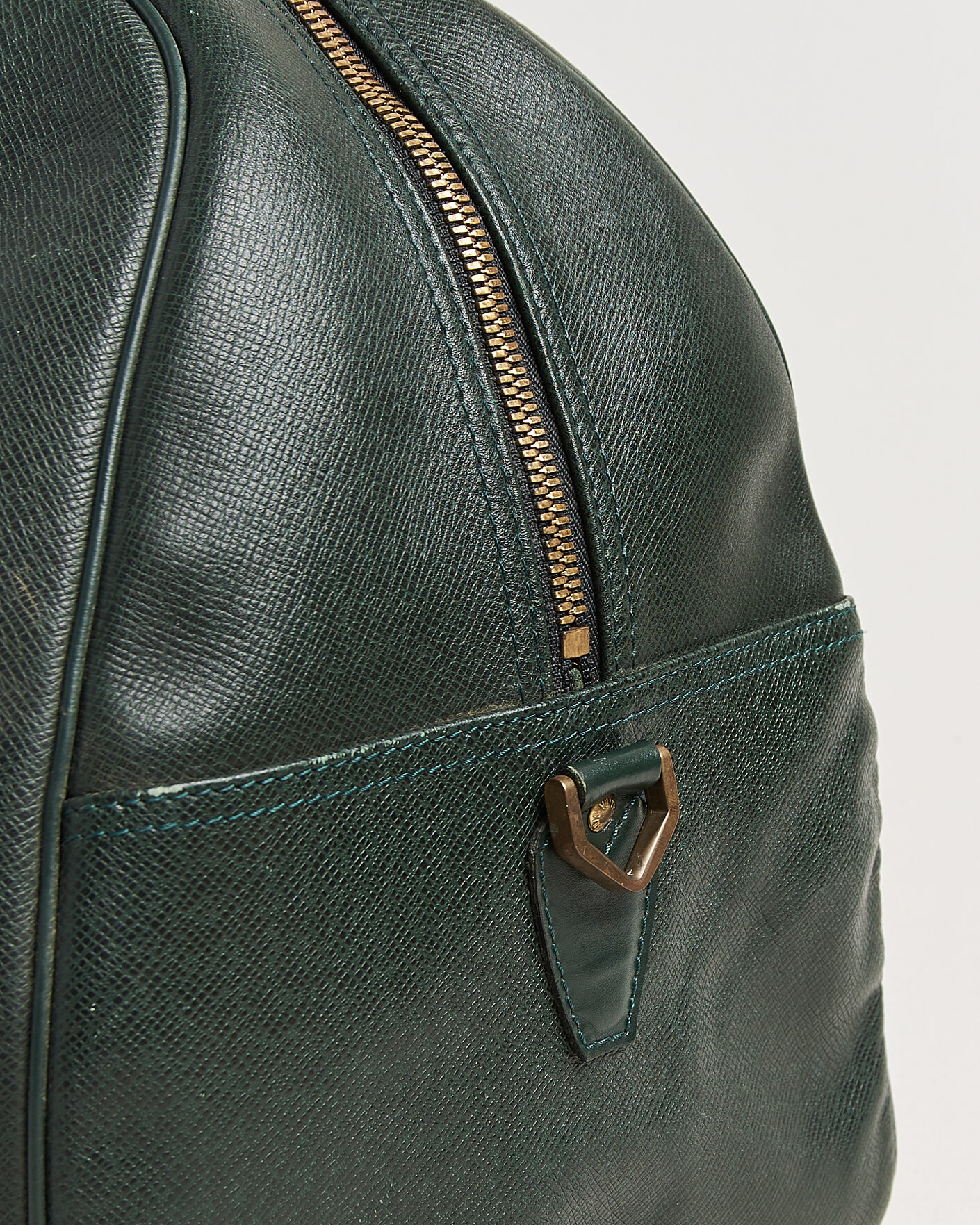 Homme | Pre-Owned & Vintage Bags | Louis Vuitton Pre-Owned | Taiga Kendall Weekend Bag GM Green