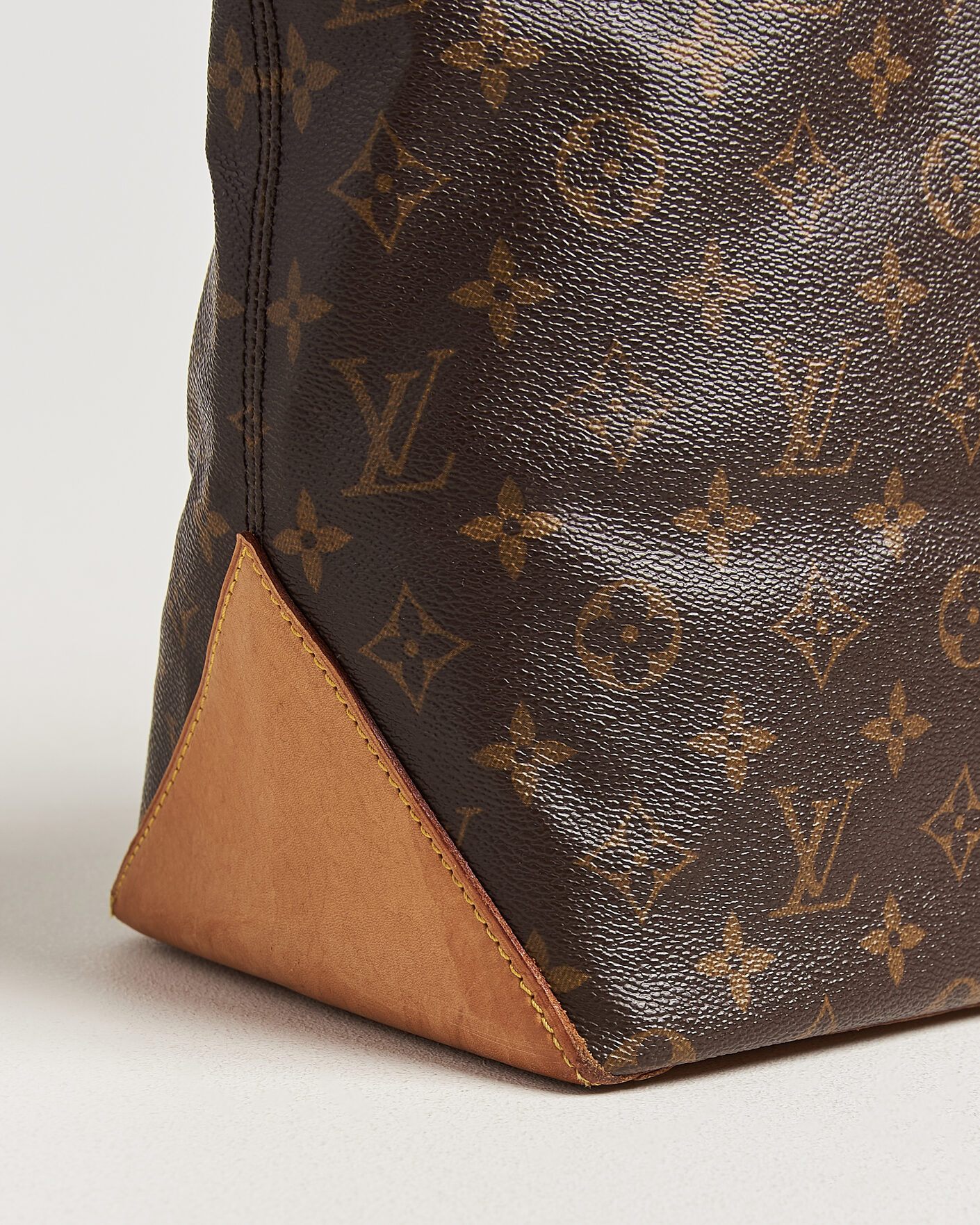 Homme | Pre-Owned & Vintage Bags | Louis Vuitton Pre-Owned | Cabas Mezzo Monogram
