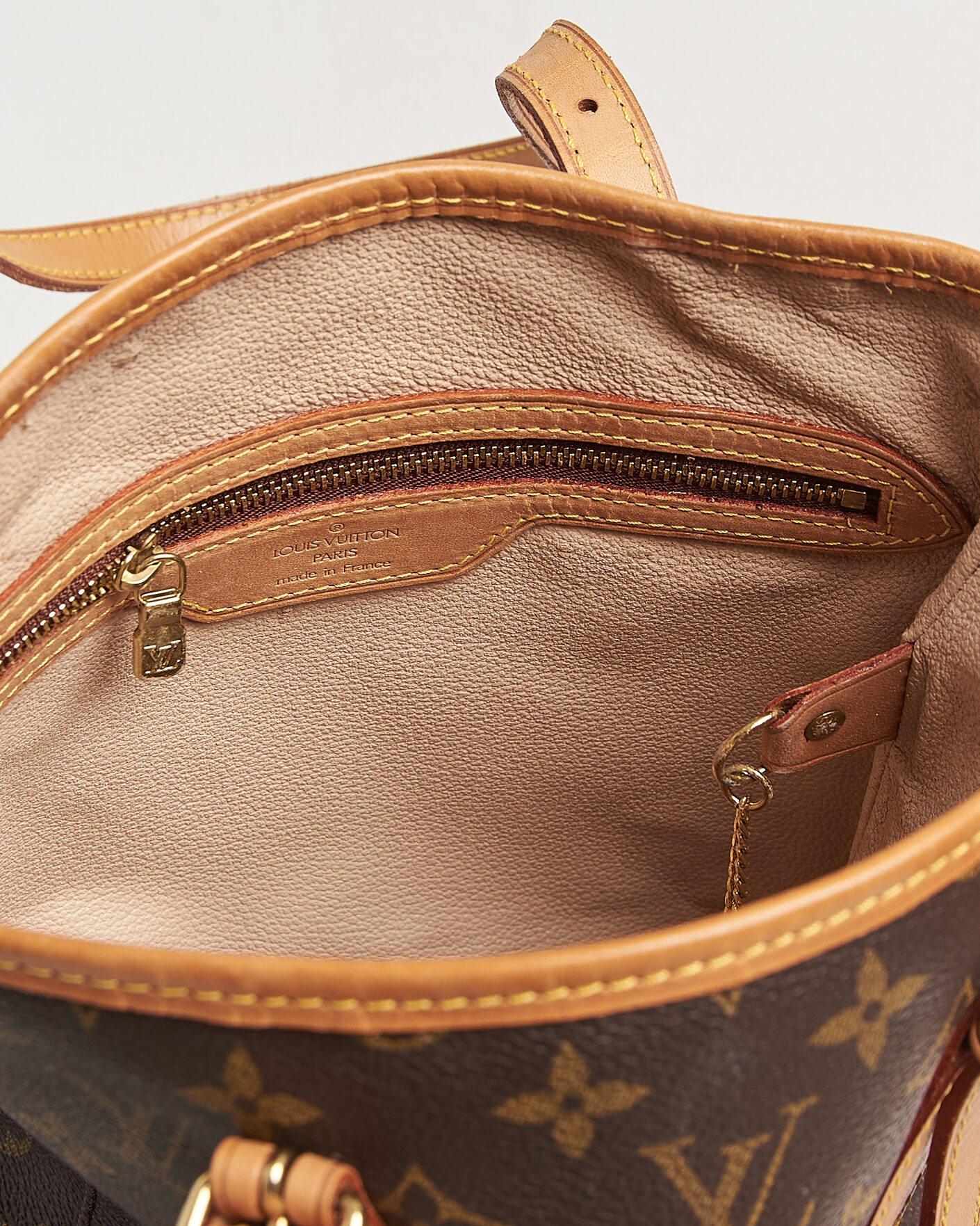 Homme | Pre-Owned & Vintage Bags | Louis Vuitton Pre-Owned | Bucket PM Bag Monogram