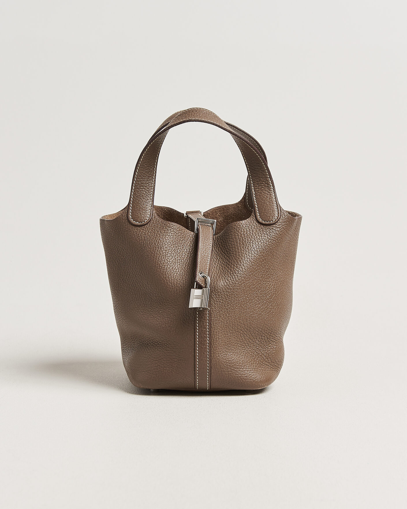 Homme | Pre-Owned & Vintage Bags | Hermès Pre-Owned | Picotin Lock 18 Etoupe