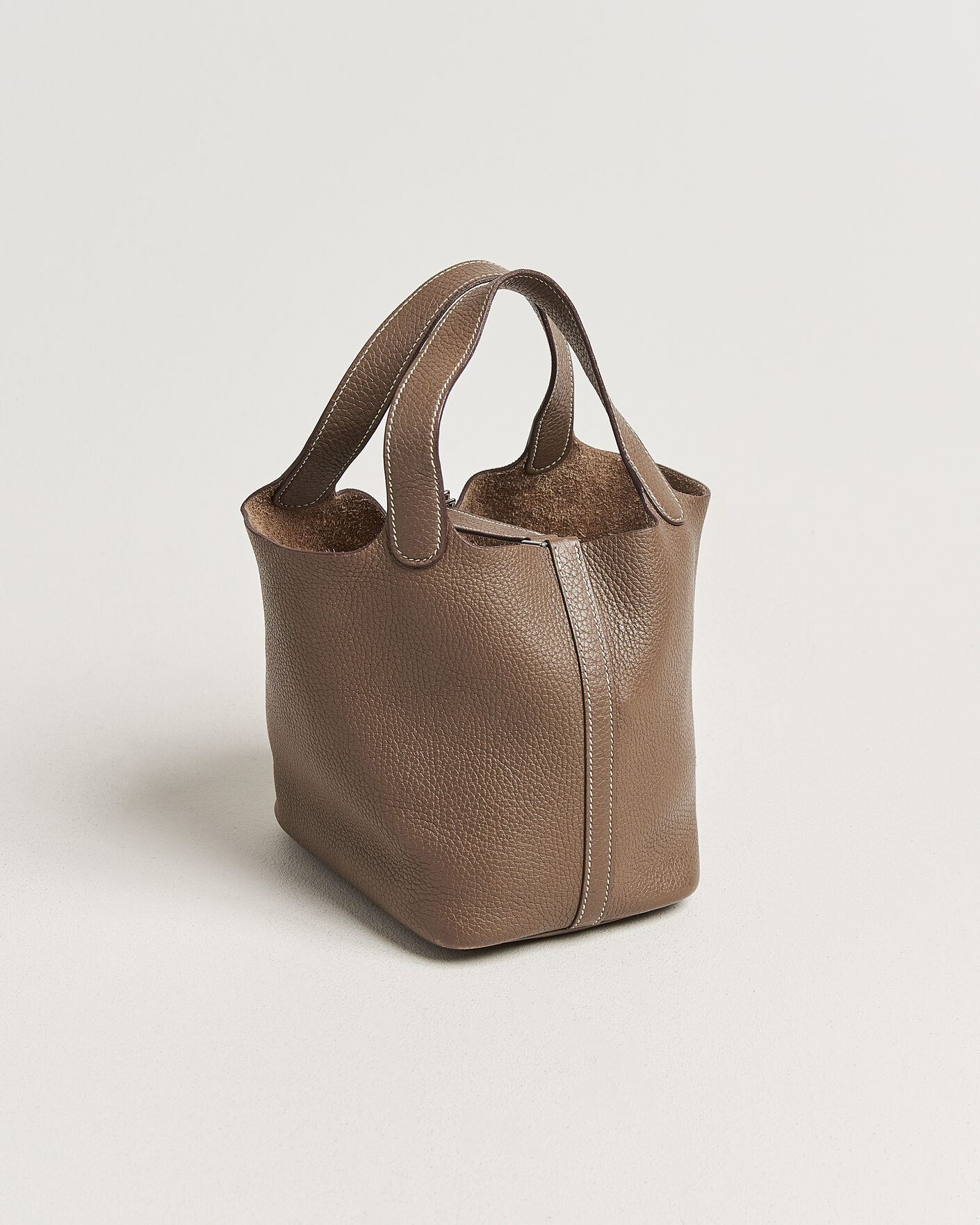 Homme | Pre-Owned & Vintage Bags | Hermès Pre-Owned | Picotin Lock 18 Etoupe