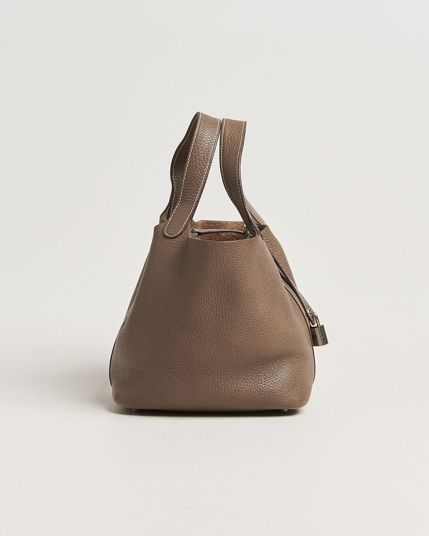 Homme | Pre-Owned & Vintage Bags | Hermès Pre-Owned | Picotin Lock 18 Etoupe