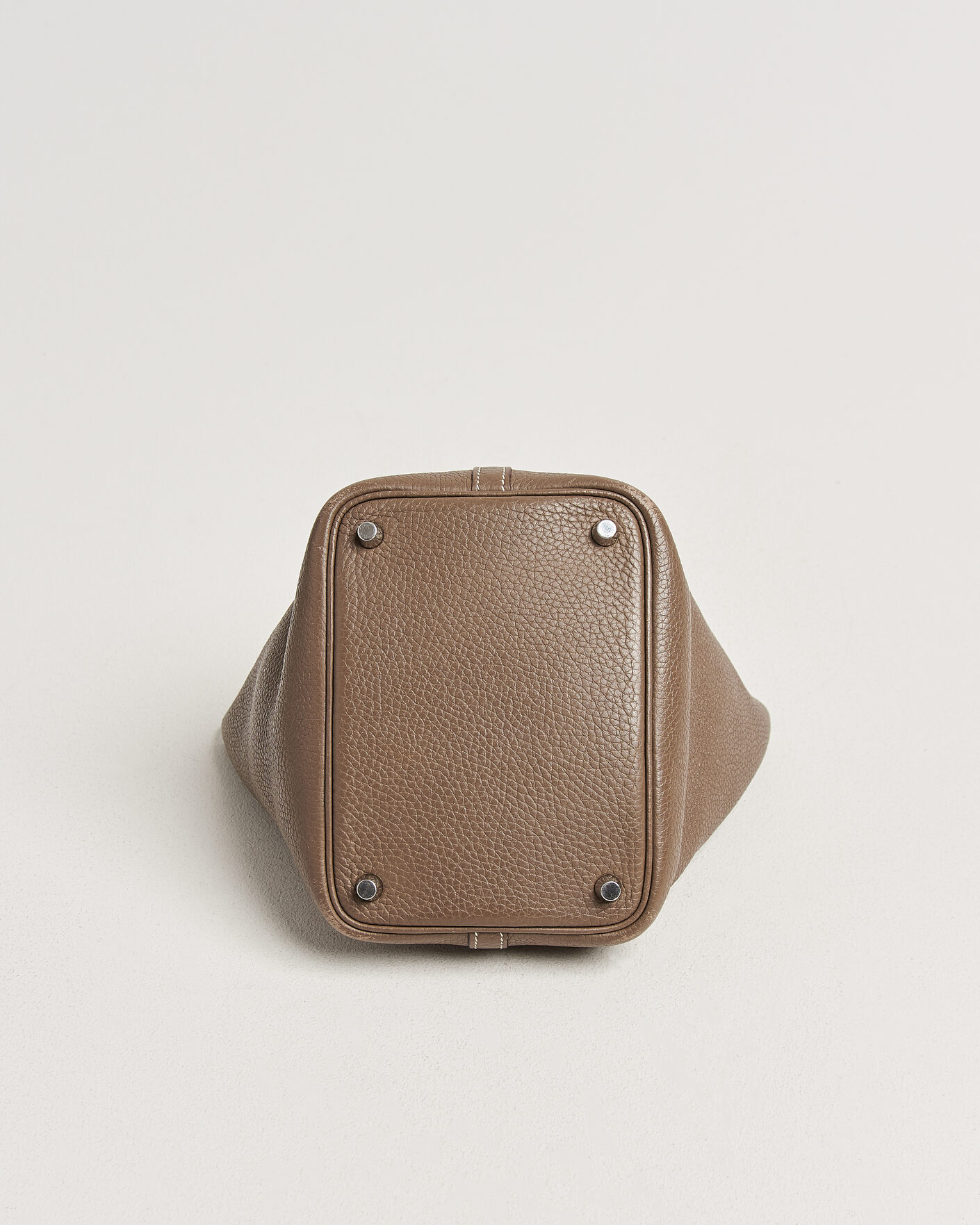 Homme | Pre-Owned & Vintage Bags | Hermès Pre-Owned | Picotin Lock 18 Etoupe