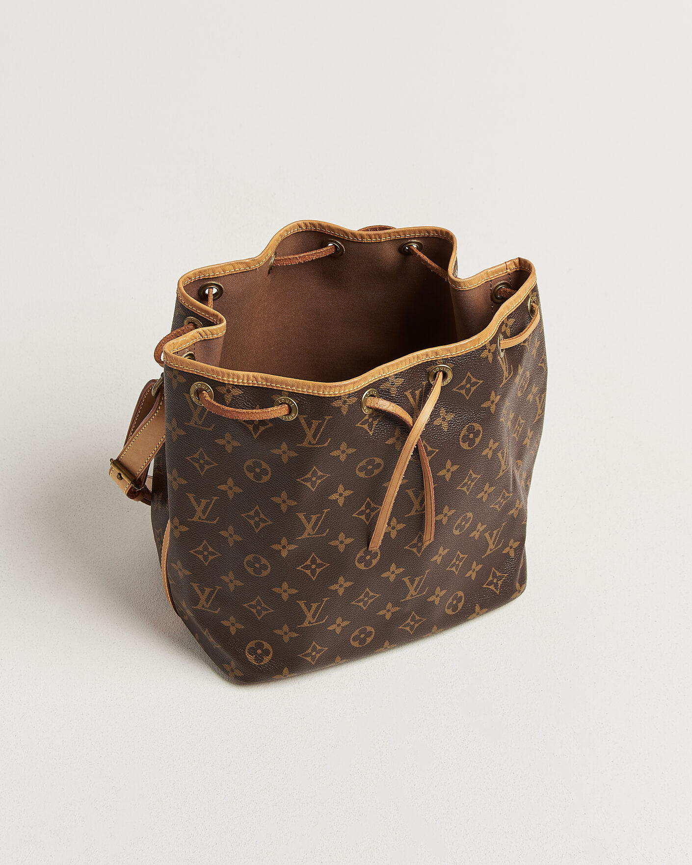 Homme | Pre-Owned & Vintage Bags | Louis Vuitton Pre-Owned | Petit Noé Monogram