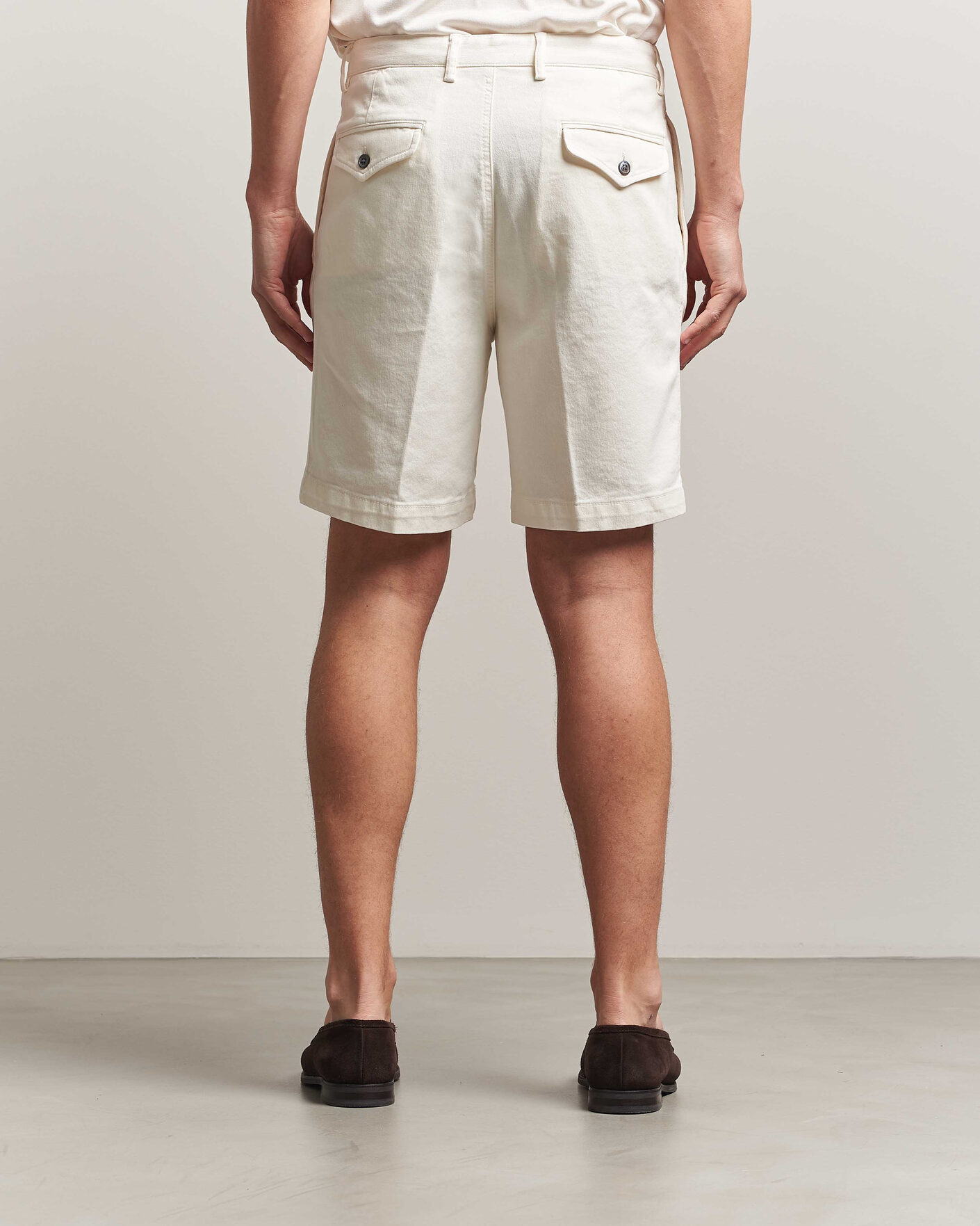 Homme | Shorts | Oscar Jacobson | Tanker Pleat Shorts White