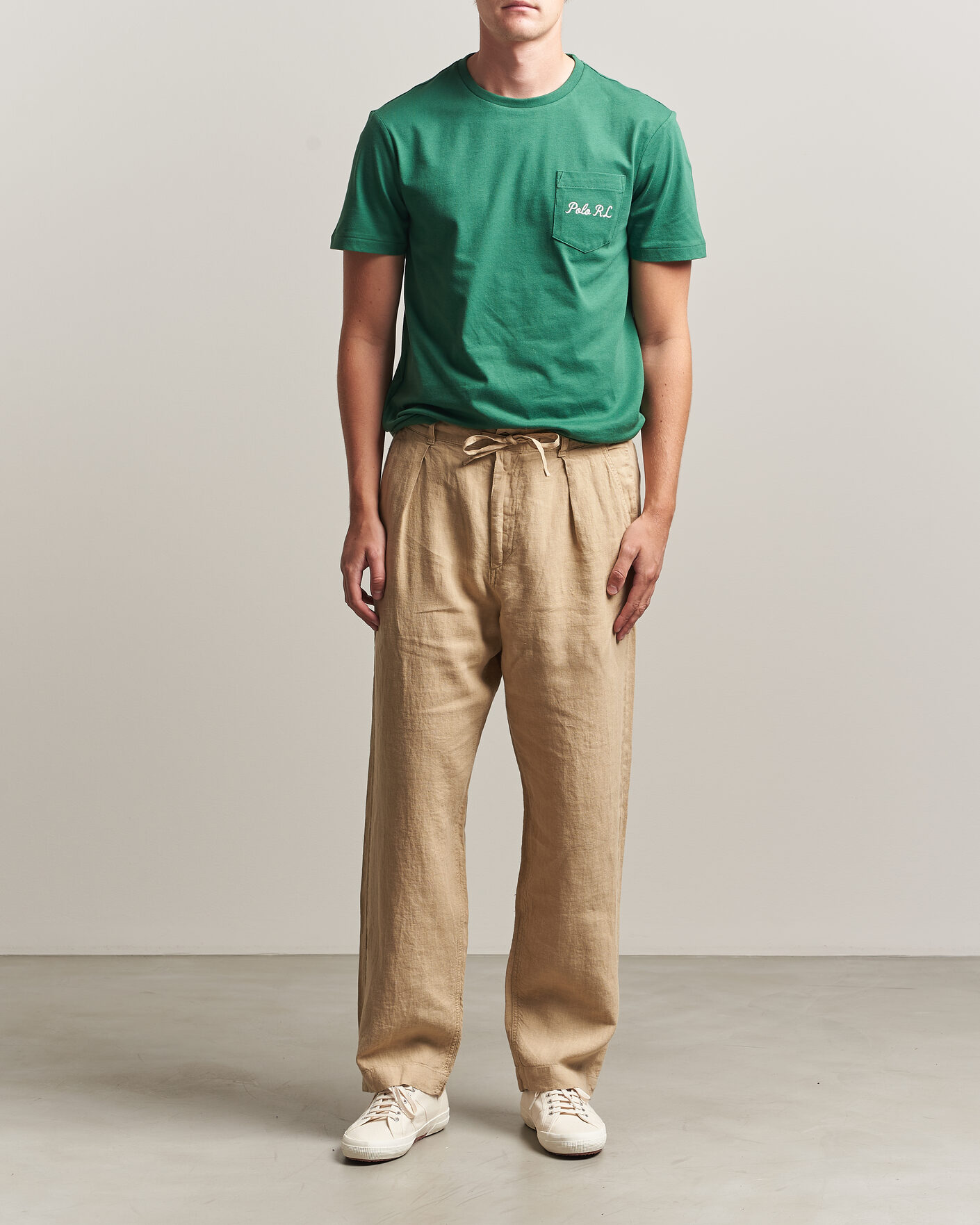 Homme | Pantalons | Polo Ralph Lauren | Easy Fit Pleated Trousers Coastal Beige