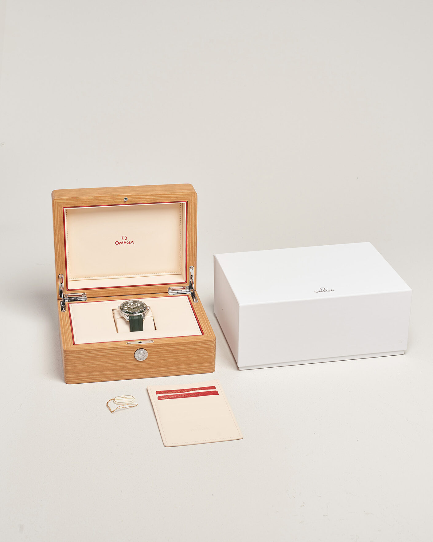 Homme | Pre-Owned & Vintage Watches | Omega Pre-Owned | Seamaster 300M Diver