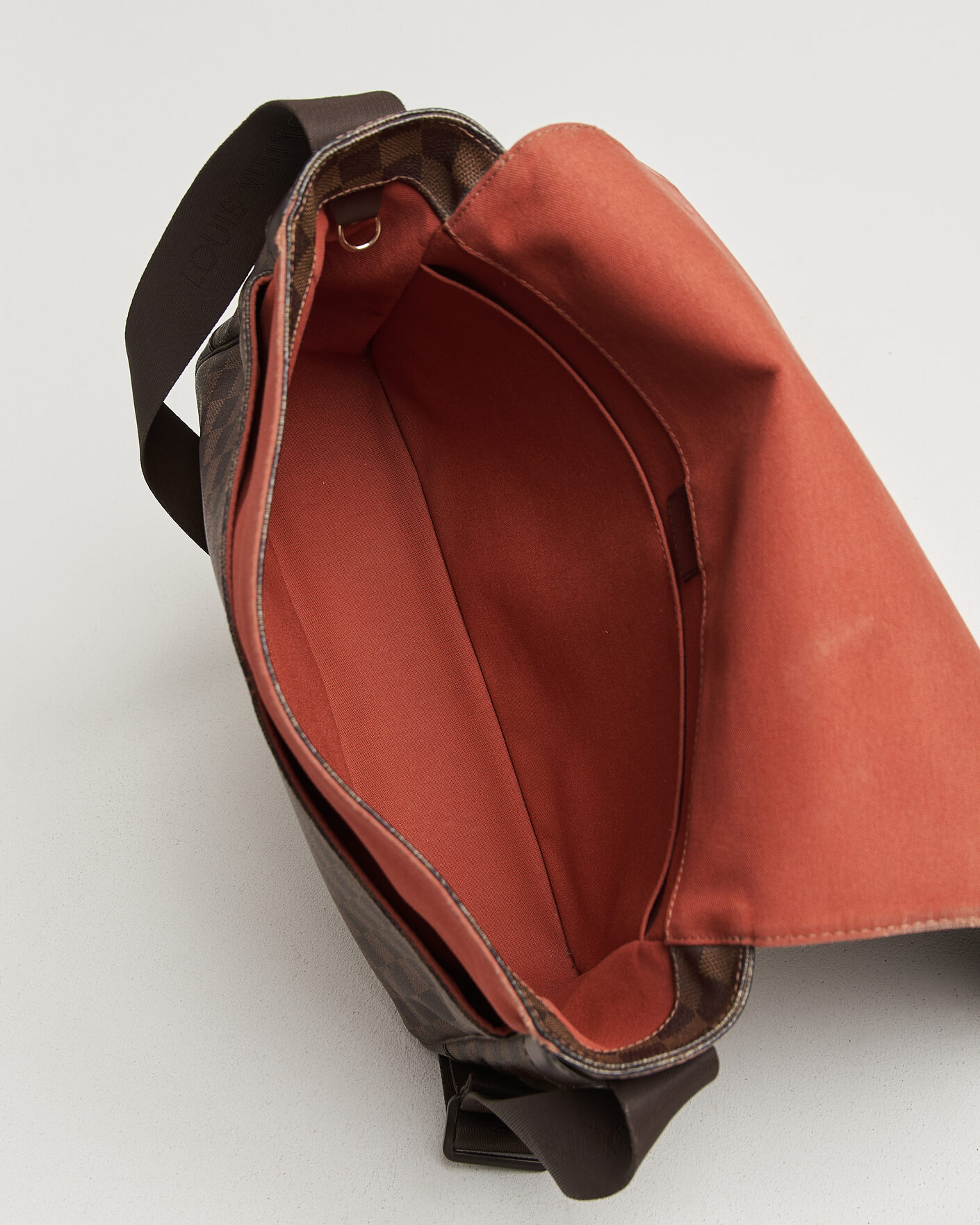 Homme | Pre-Owned & Vintage Bags | Louis Vuitton Pre-Owned | Bastille Bag Damier Ebene