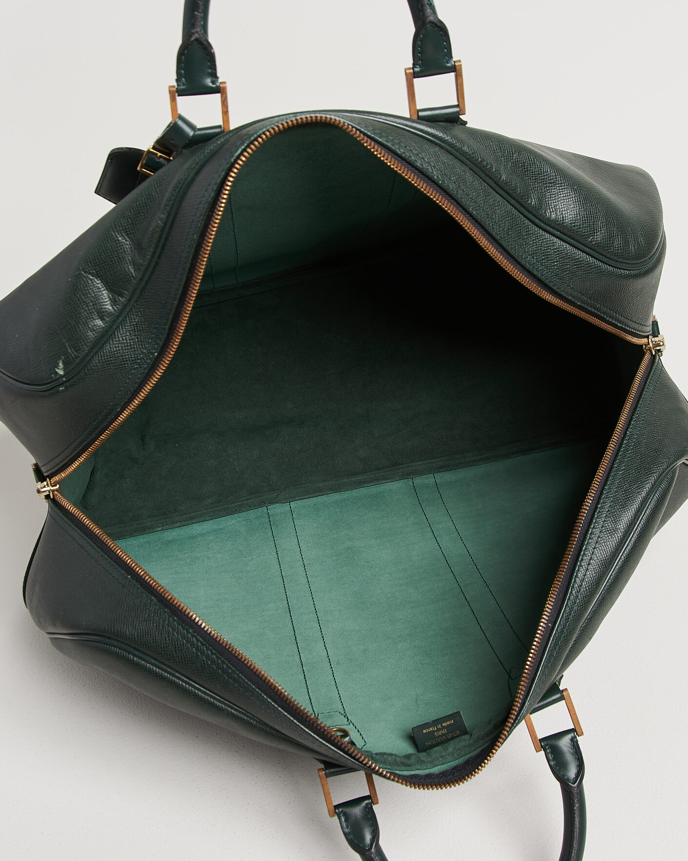 Homme | Pre-Owned & Vintage Bags | Louis Vuitton Pre-Owned | Taiga Kendall GM Bag Green