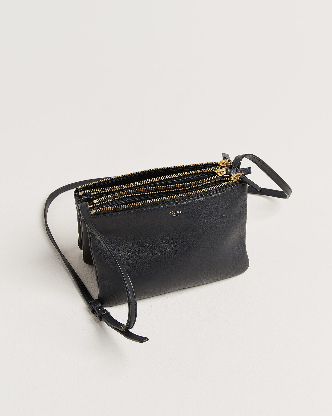 Homme | Pre-Owned & Vintage Bags | Celine Pre-Owned | Trio Bag Small Leather Black