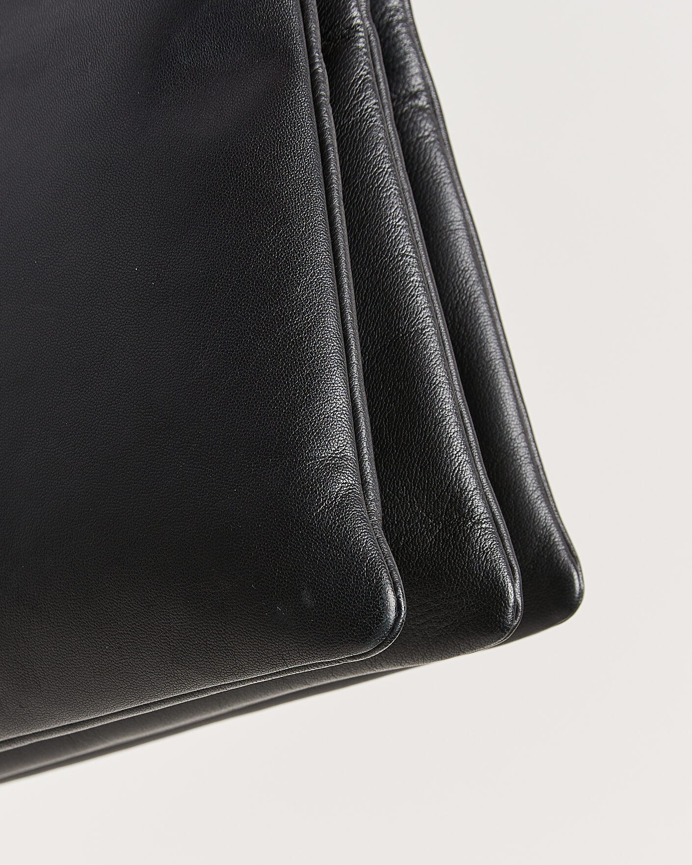 Homme | Pre-Owned & Vintage Bags | Celine Pre-Owned | Trio Bag Medium Leather Black